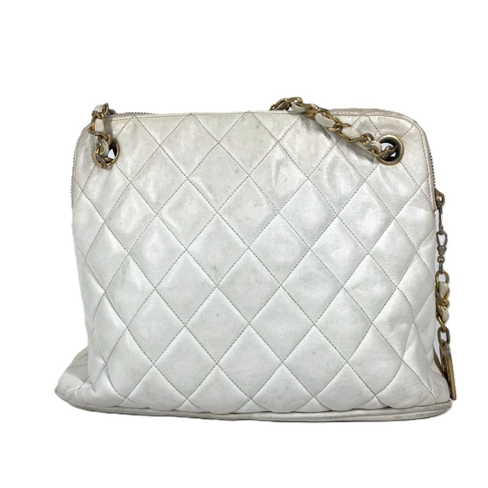 Chanel White Leather Shoulder Bag (Pre-Owned)