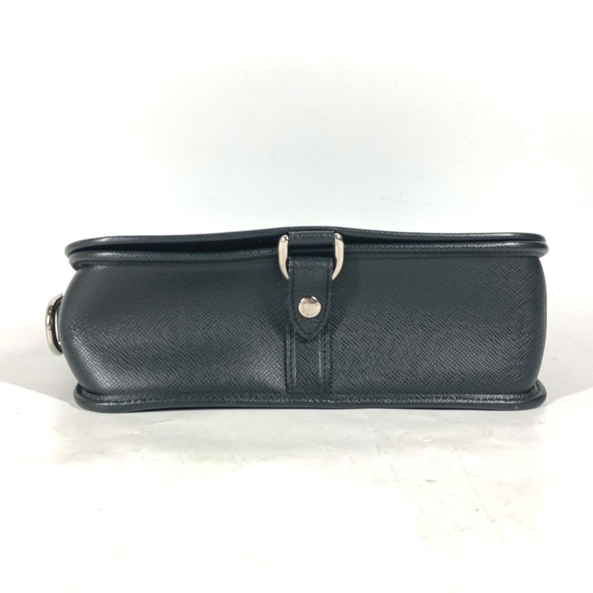 Louis Vuitton Ardoise Black Taiga Leather Messenger Bag Shoulder Bag (Pre-Owned)