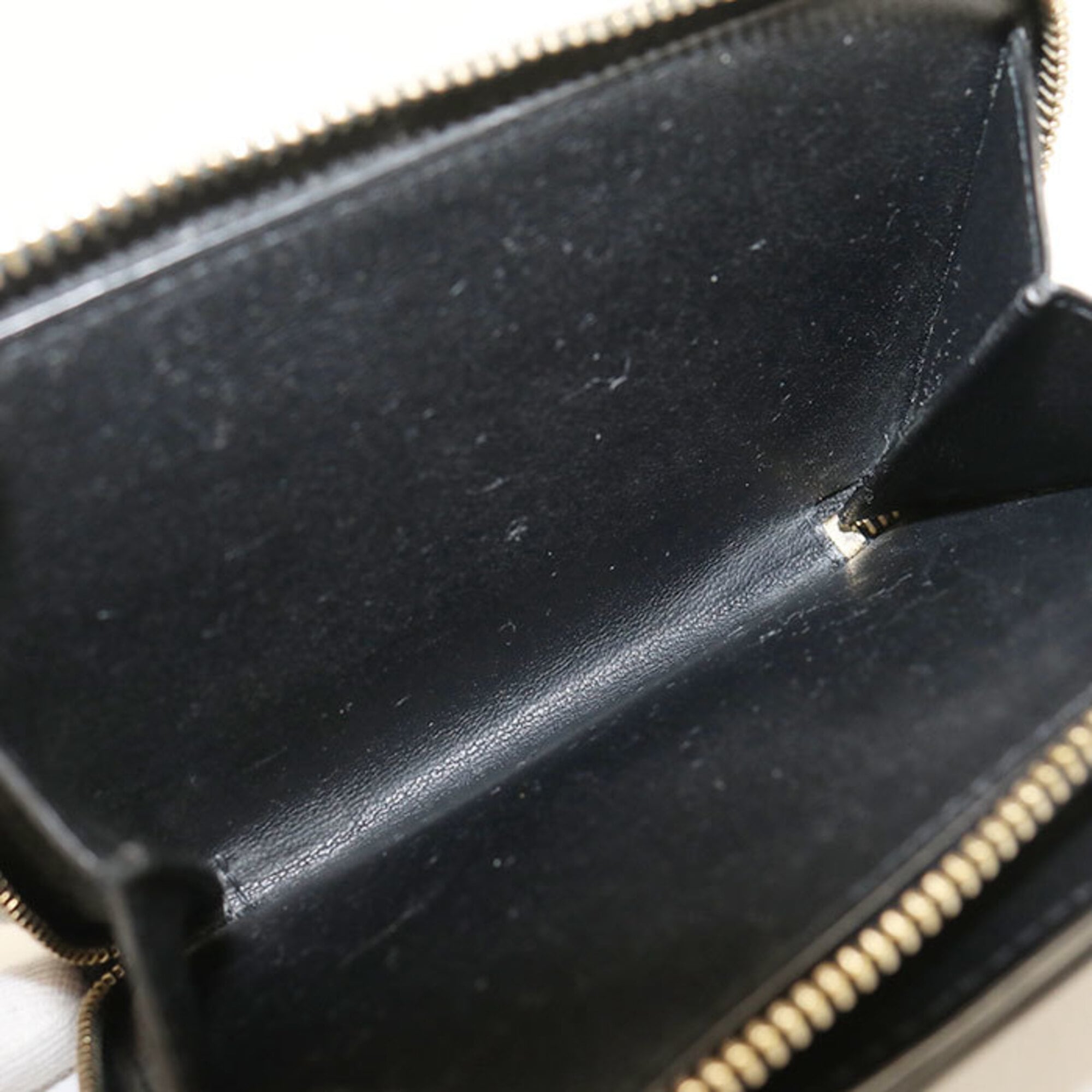 Saint Laurent Black Leather Wallet (Bi-Fold) (Pre-Owned)