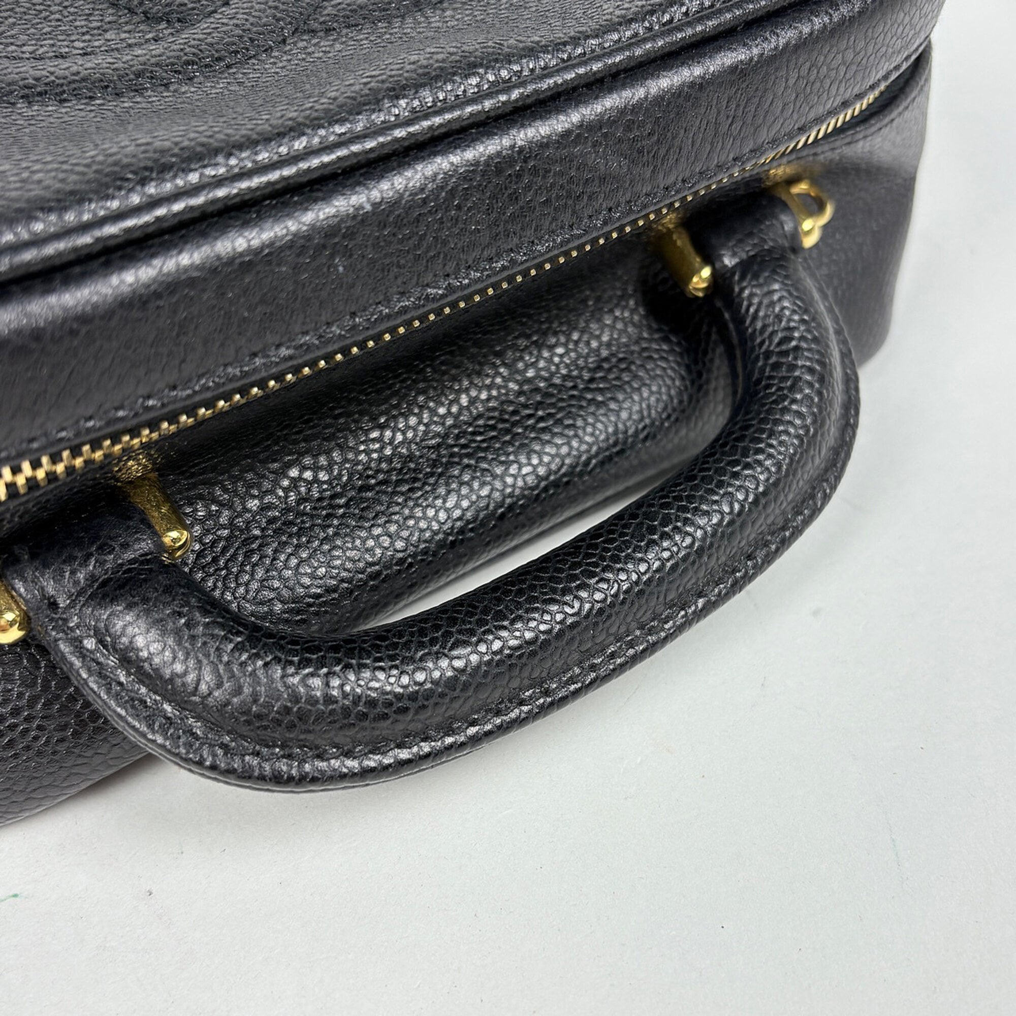 Chanel Black Grained Calfskin Pouch Vanity Bag (Pre-Owned)