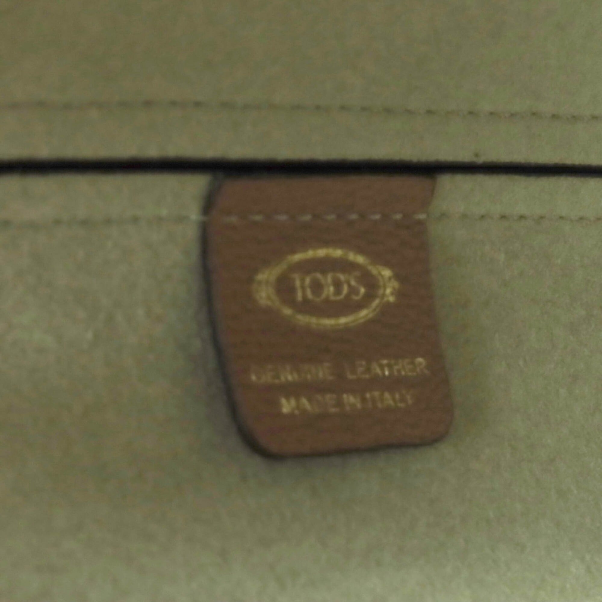 Tod's Brown Leather Shoulder Bag (Pre-Owned)
