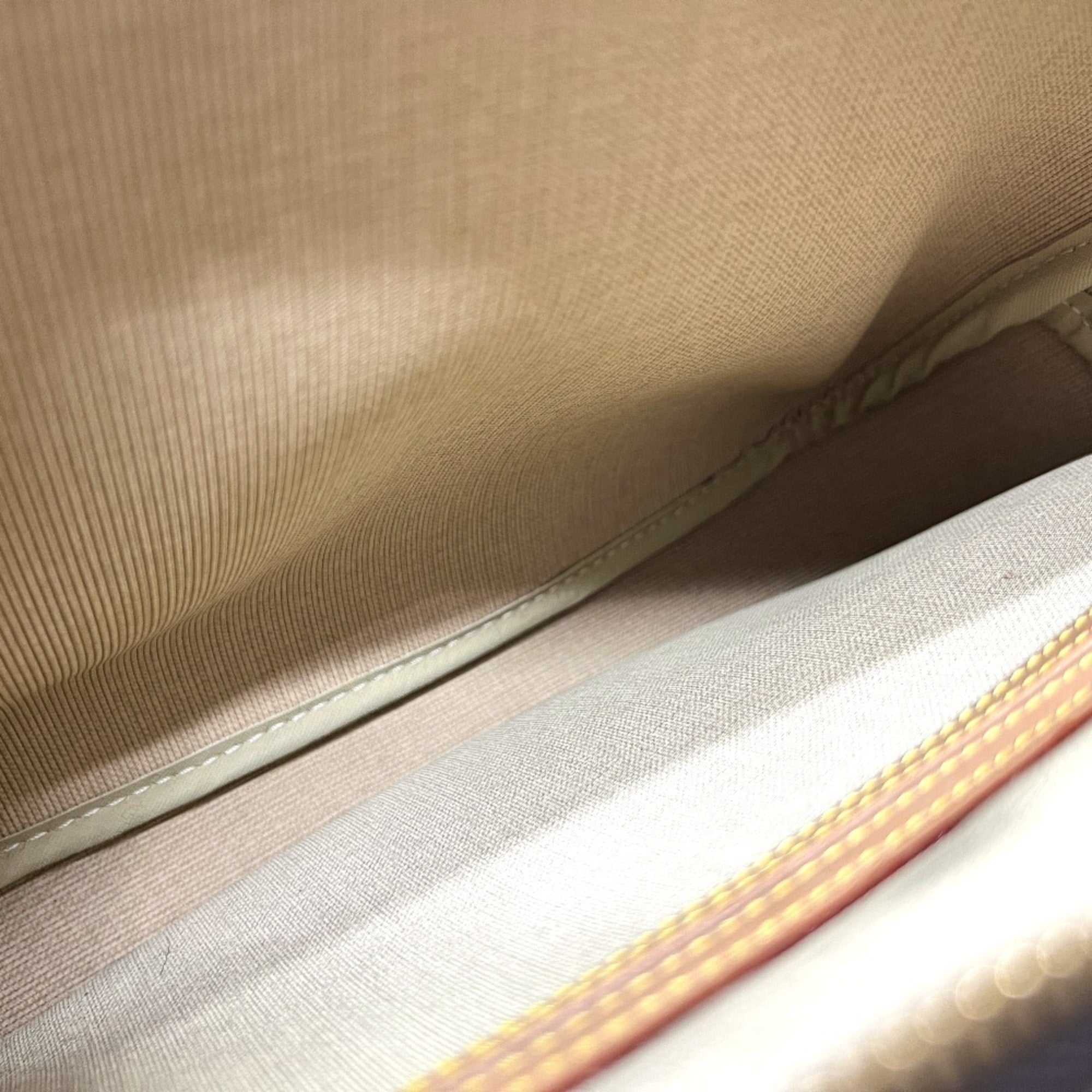 Louis Vuitton Brown Monogram Monogram Shoulder Bag (Pre-Owned)