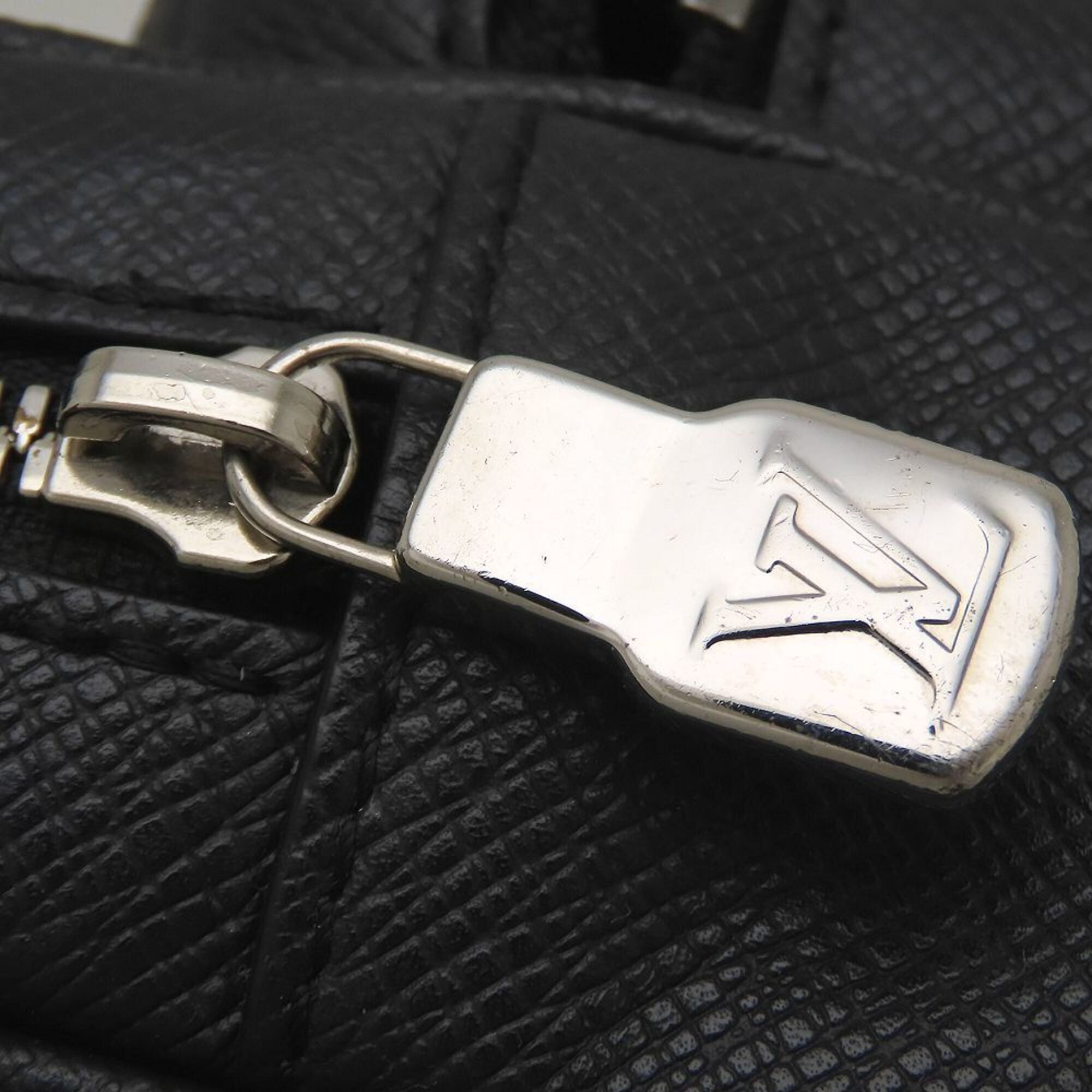 Louis Vuitton Taigarama Noir Taigarama Sling Bag (Pre-Owned)