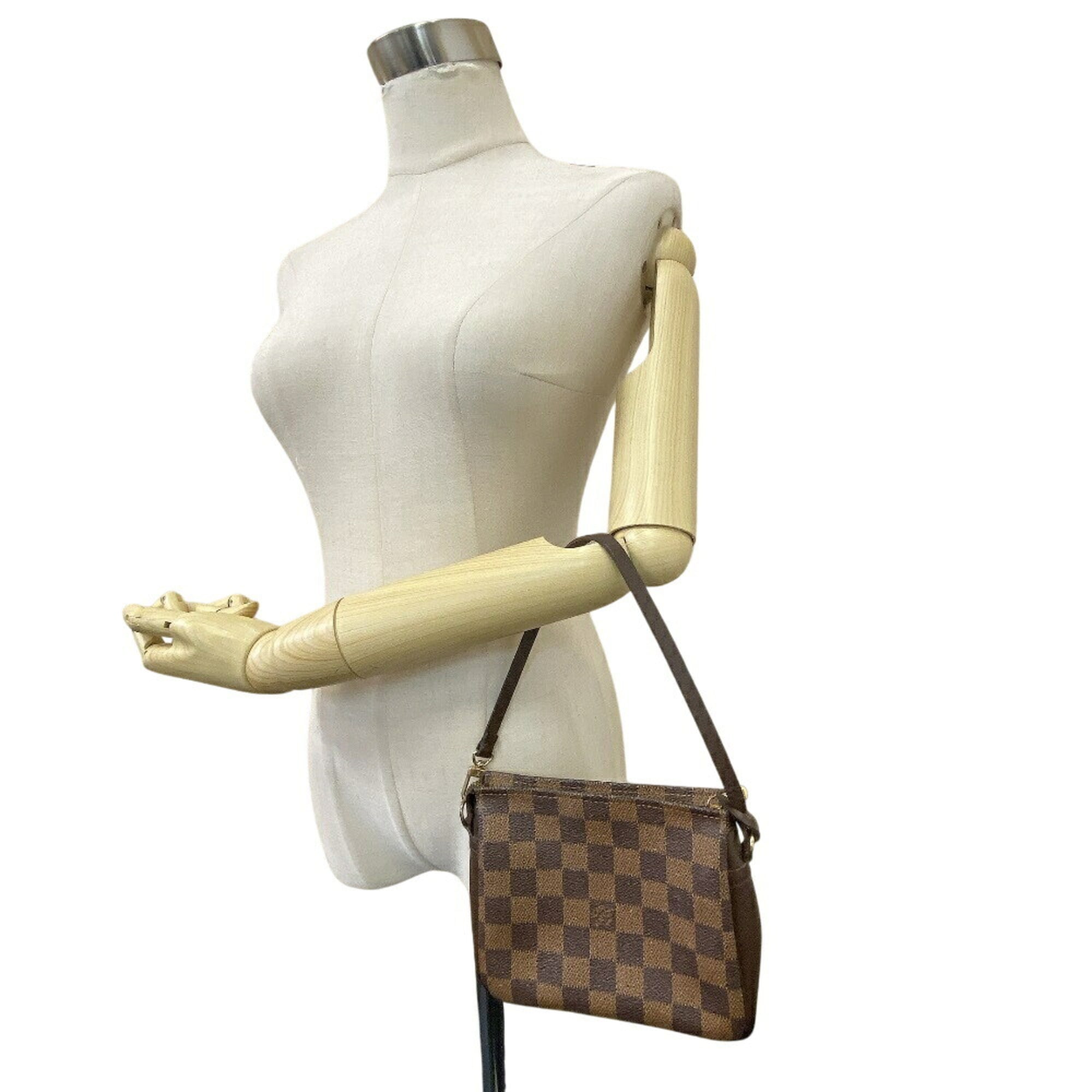 Louis Vuitton Brown Leather Pouch (Pre-Owned)