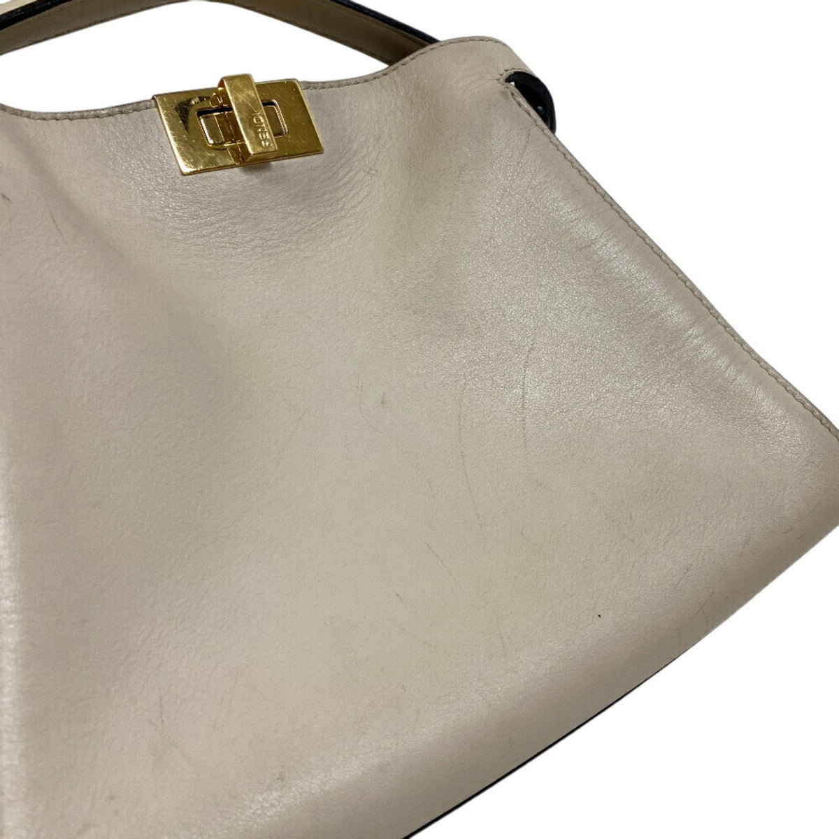 Fendi Beige Leather Handbag Shoulder Bag (Pre-Owned)
