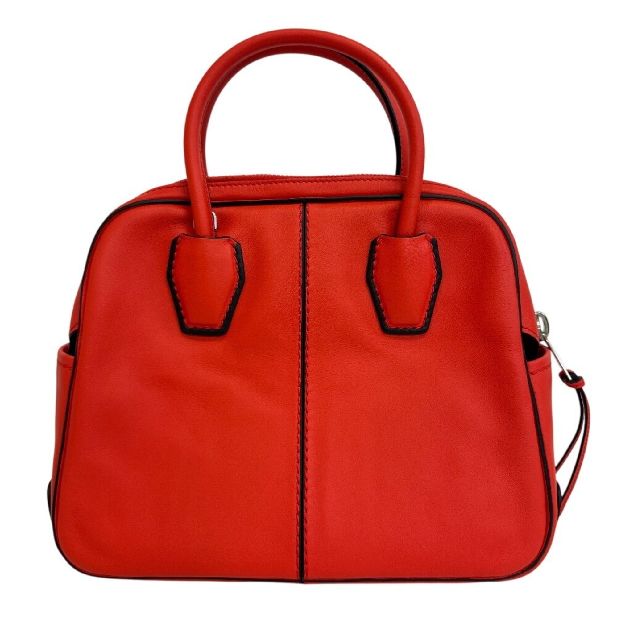 Tod's Red Color Leather Handbag (Pre-Owned)