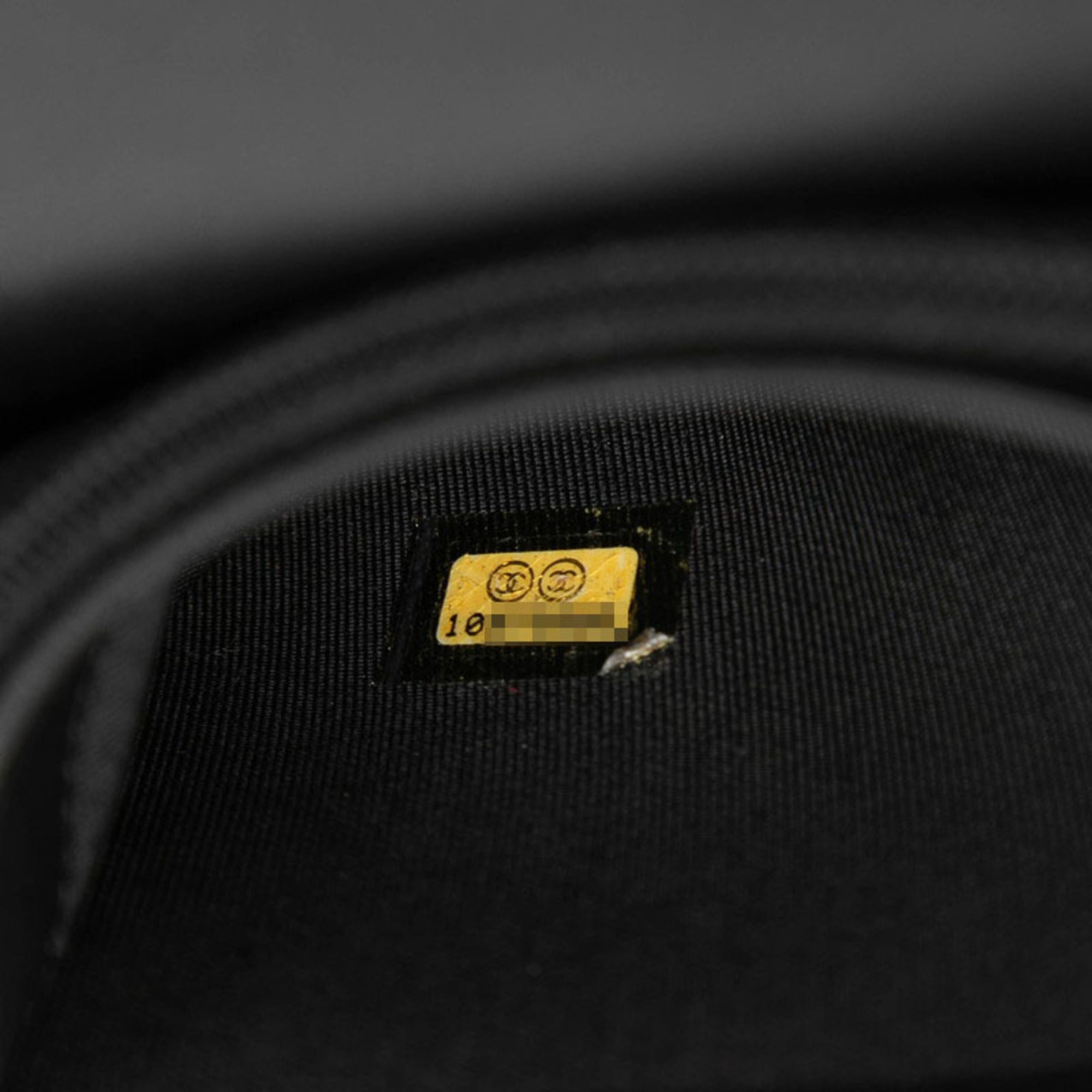 Chanel Black Leather Long Wallet (Bi-Fold) (Pre-Owned)