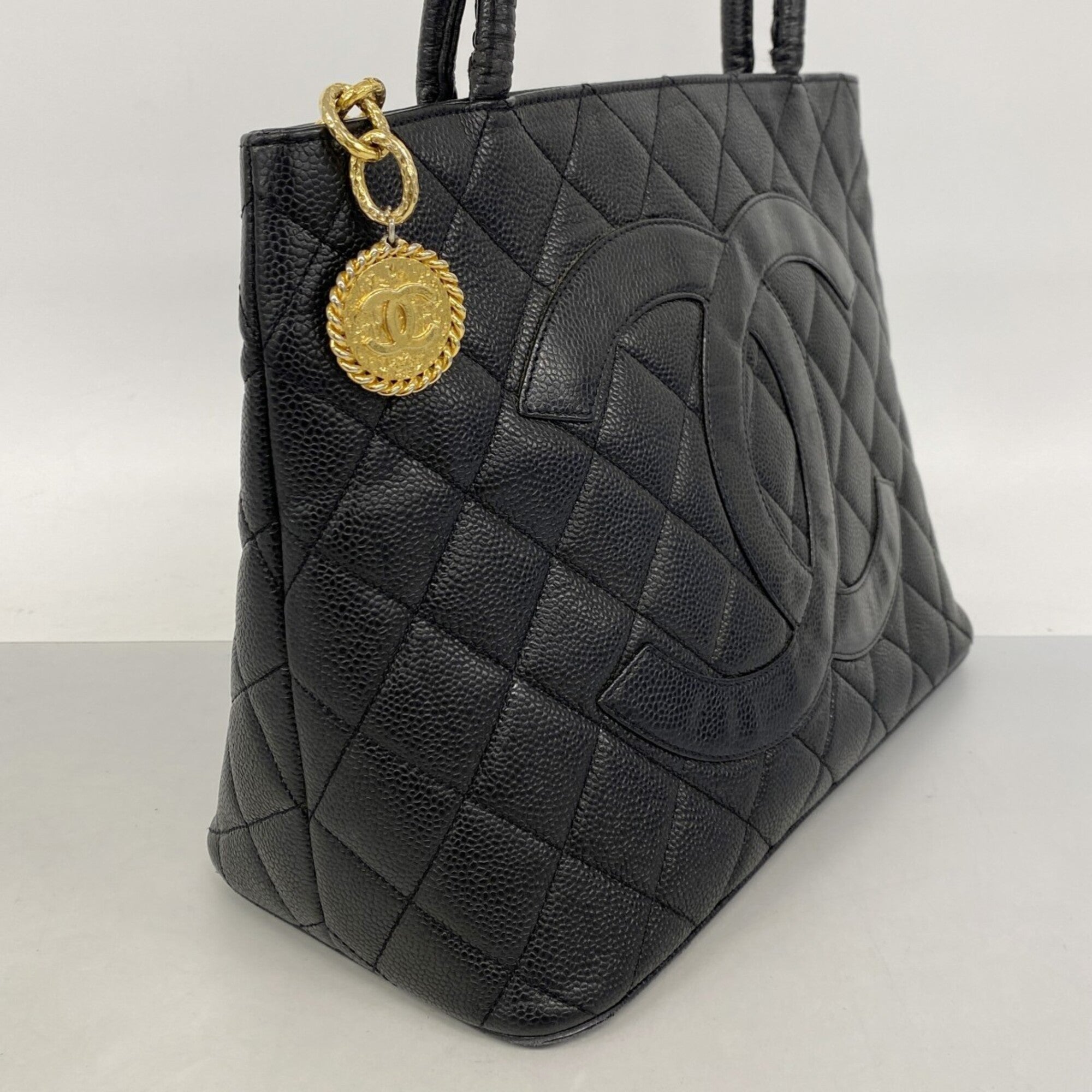 Chanel Black Grained Calfskin Tote Bag (Pre-Owned)