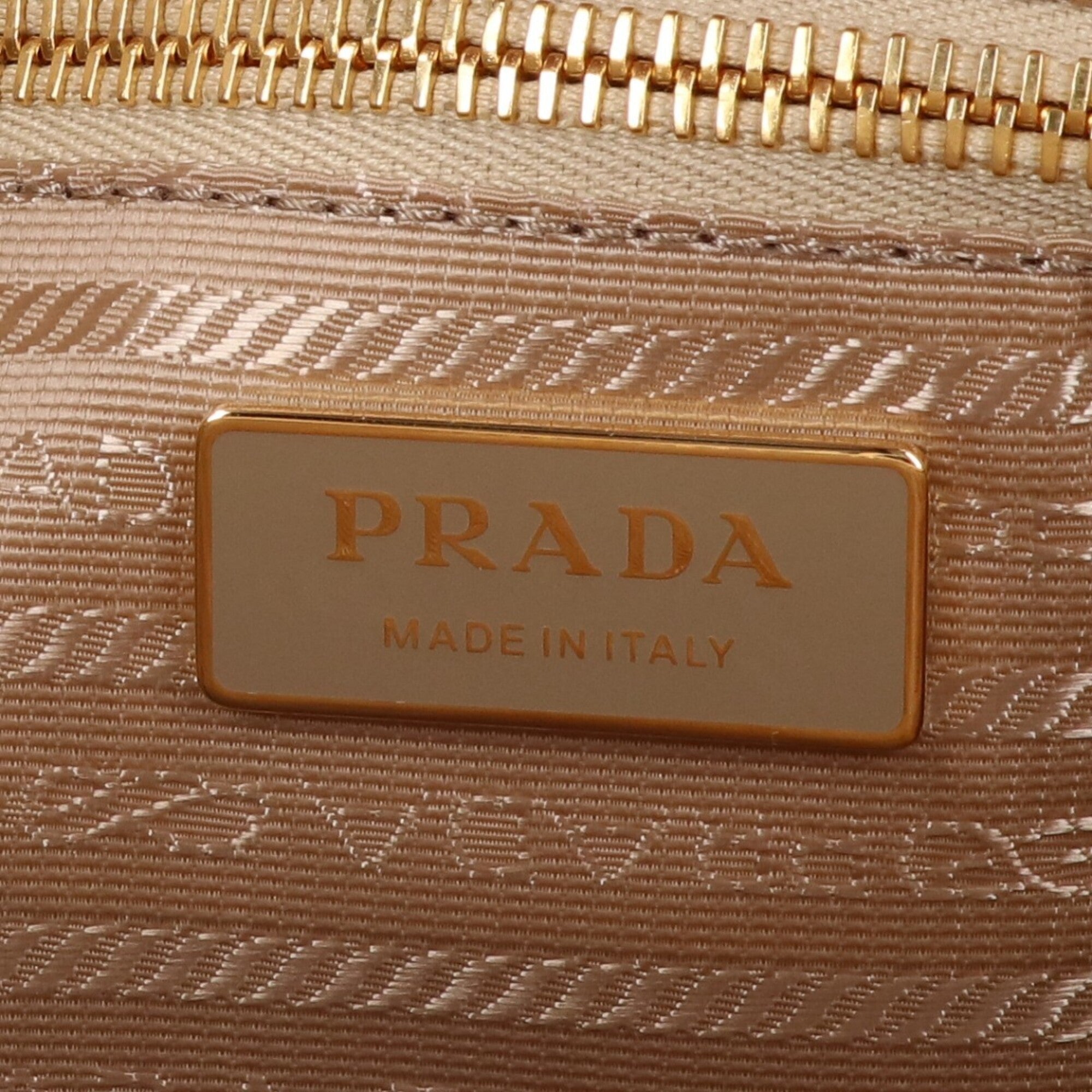 Prada Leather Handbag (Pre-Owned)