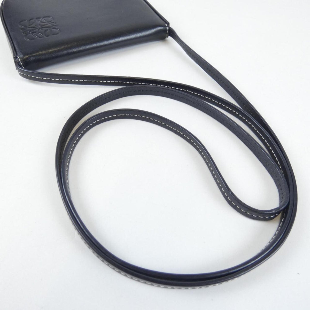 Loewe Black Leather Handbag Pouch Shoulder Bag (Pre-Owned)
