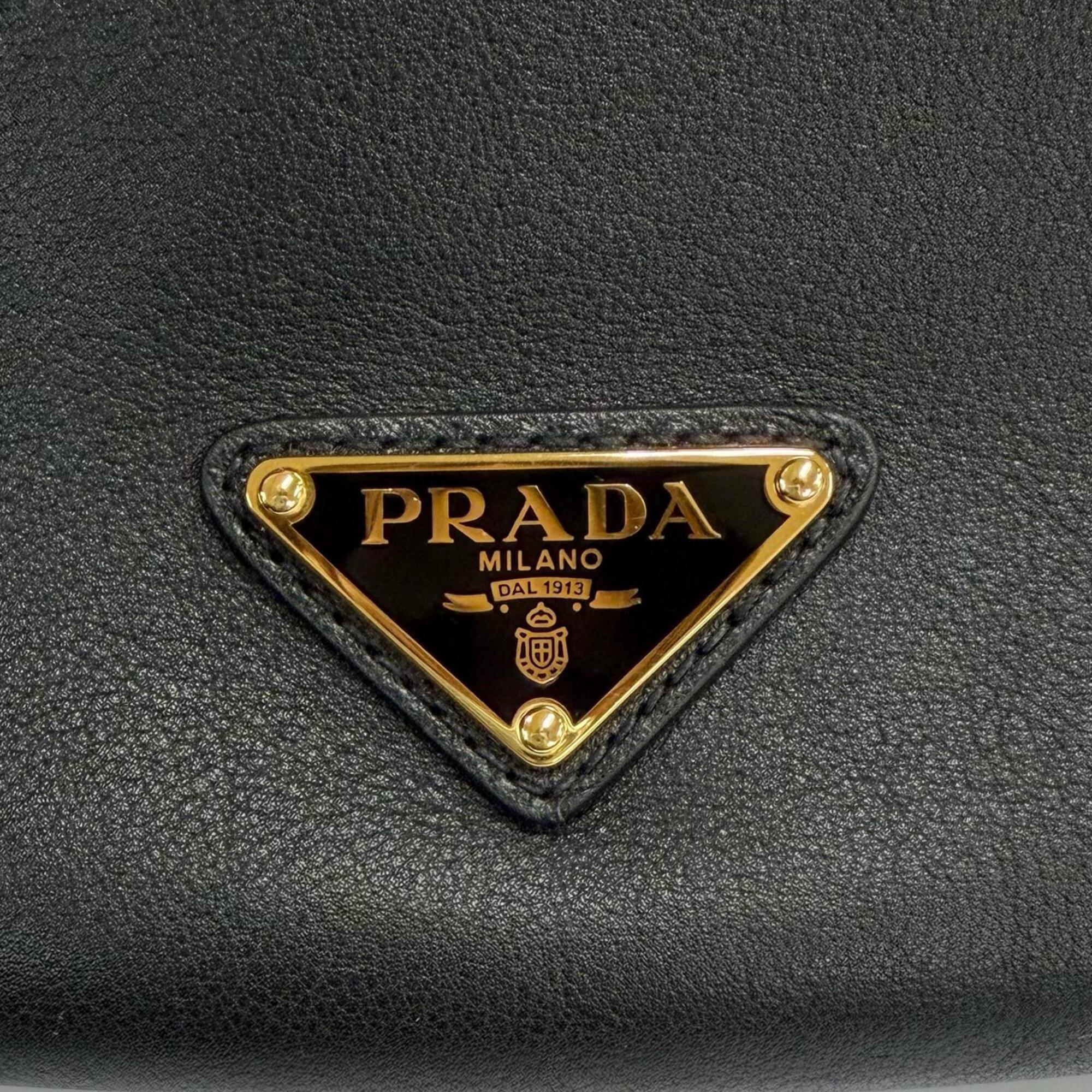 Prada Black Leather Shoulder Bag (Pre-Owned)