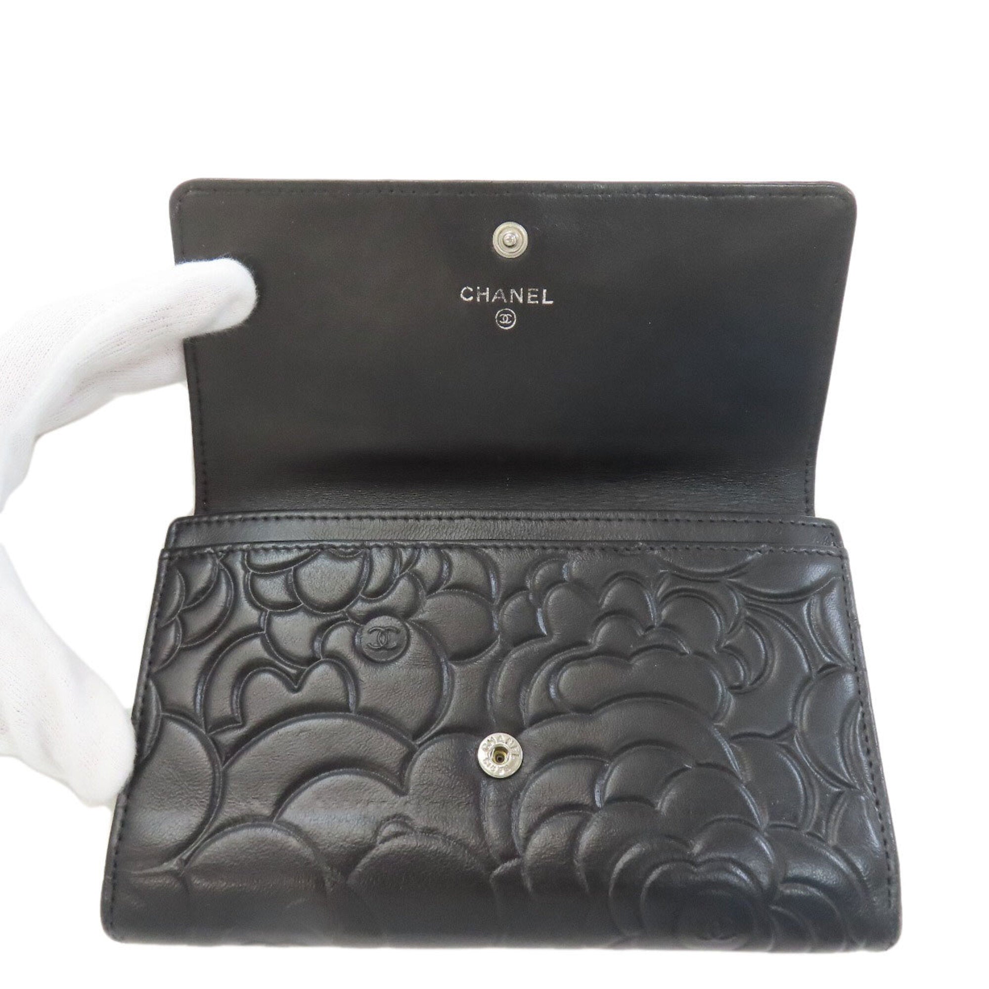 Chanel Black Leather Long Wallet (Bi-Fold) (Pre-Owned)
