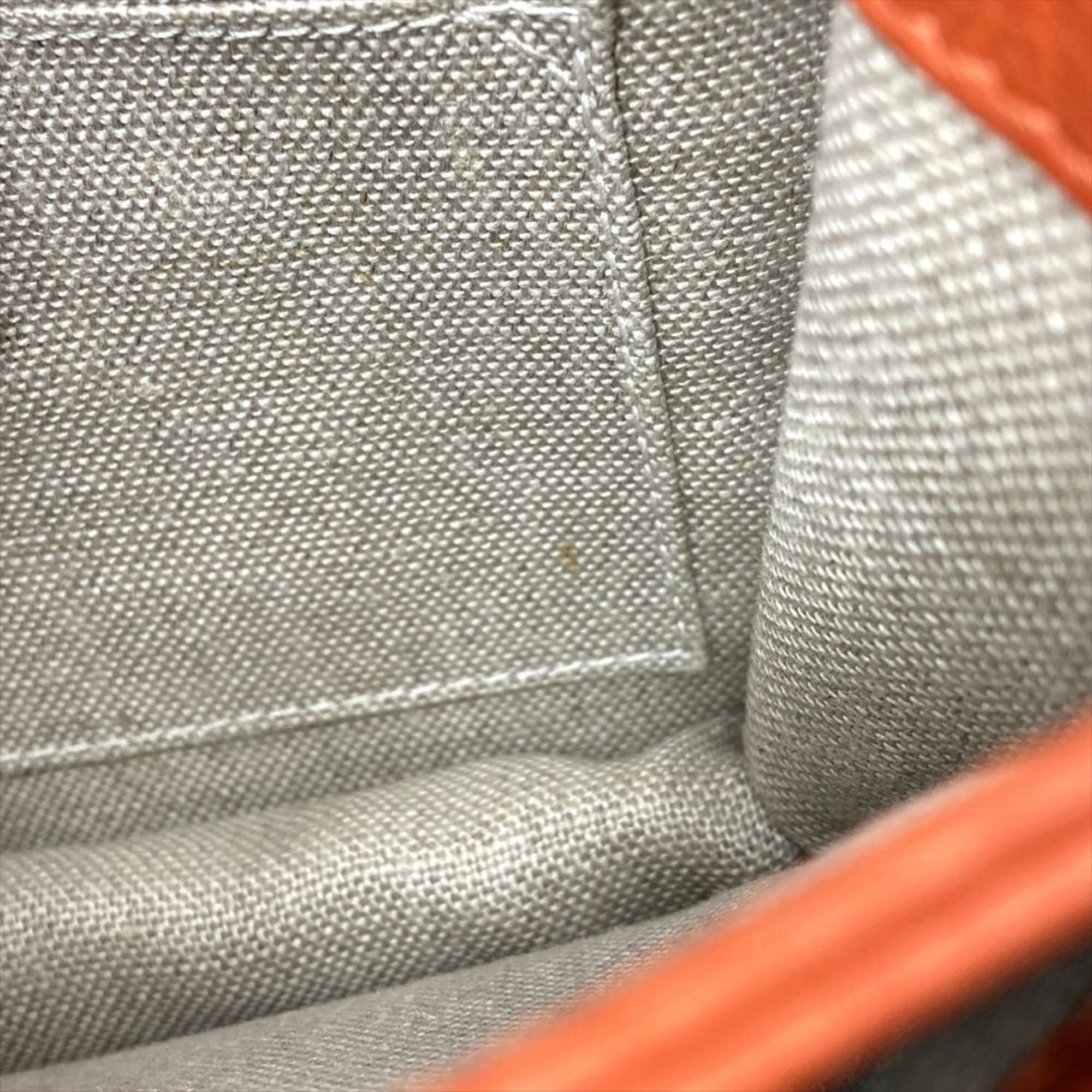 Gucci Orange Leather Shoulder Bag (Pre-Owned)