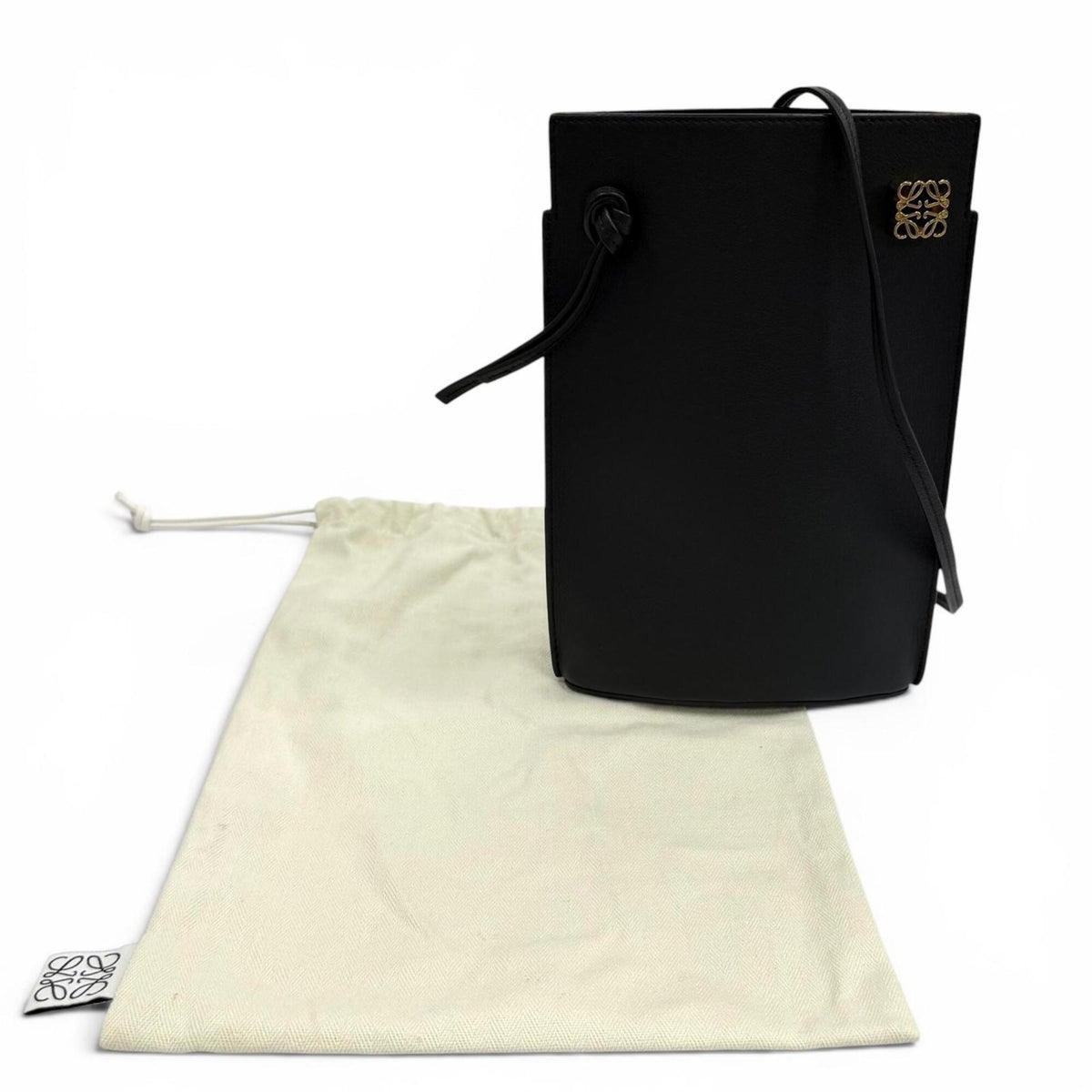 Loewe Black Shoulder Bag (Pre-Owned)
