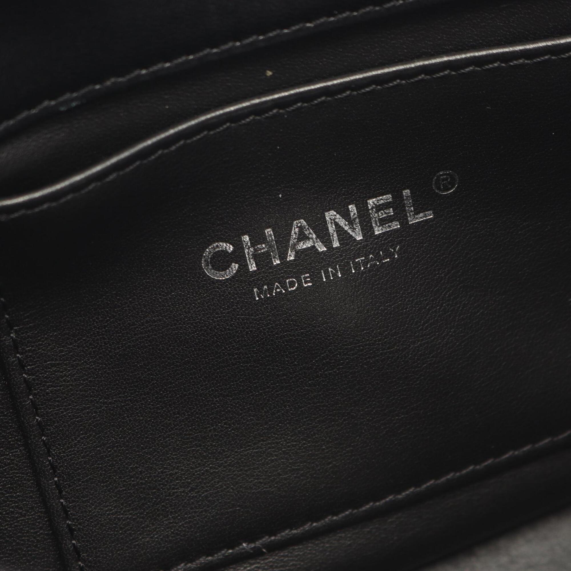 Chanel Black Leather Handbag Shoulder Bag (Pre-Owned)