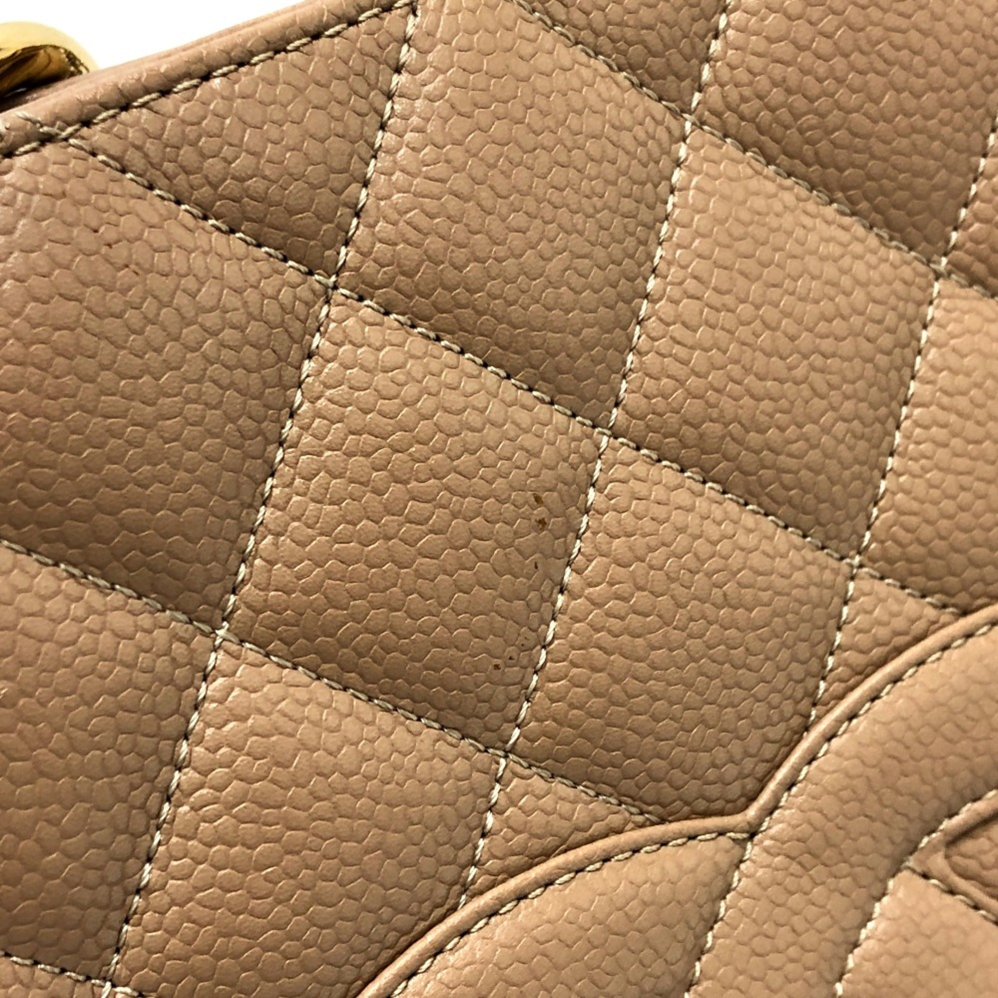 Chanel Beige Leather Shoulder Bag (Pre-Owned)