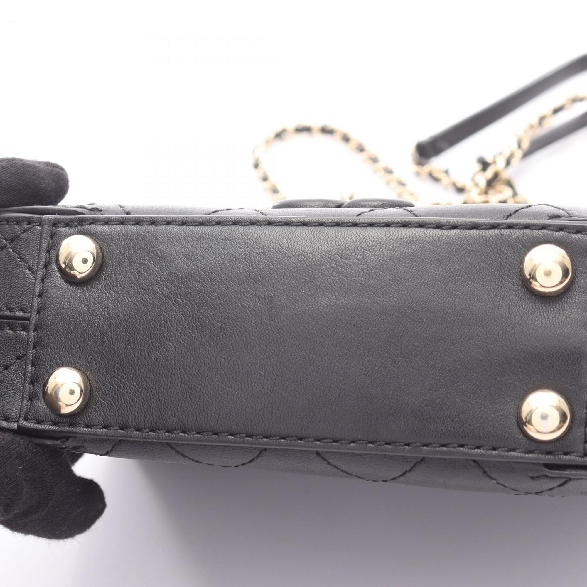 Chanel Black Leather Shoulder Bag (Pre-Owned)