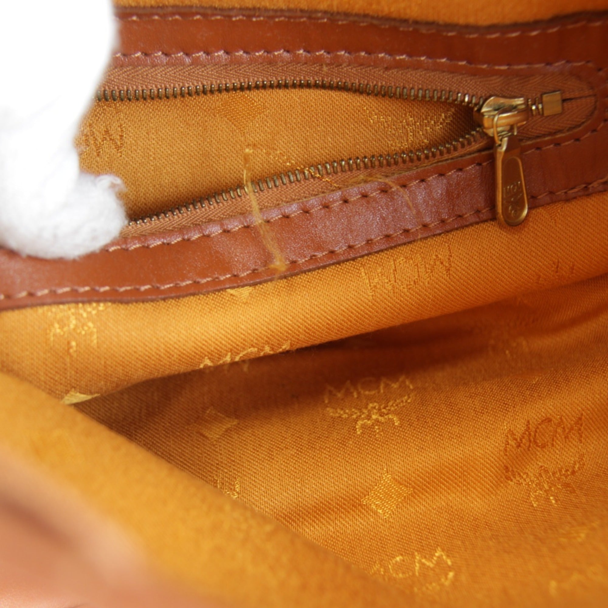Mcm Brown Leather Shoulder Bag (Pre-Owned)