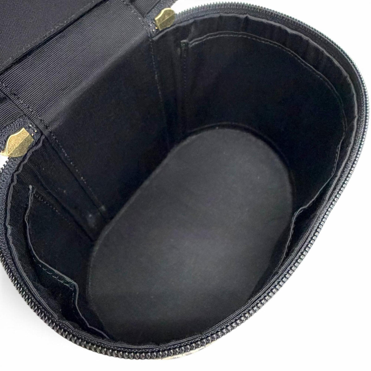 Burberry Beige Black Leather Handbag Vanity Bag (Pre-Owned)