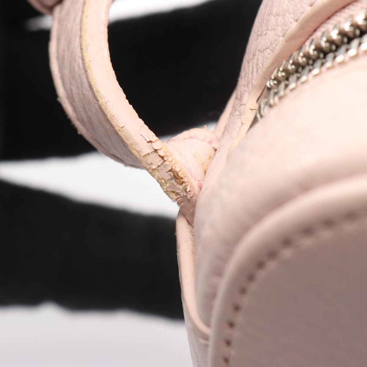 Balenciaga Pink Leather Shoulder Bag (Pre-Owned)