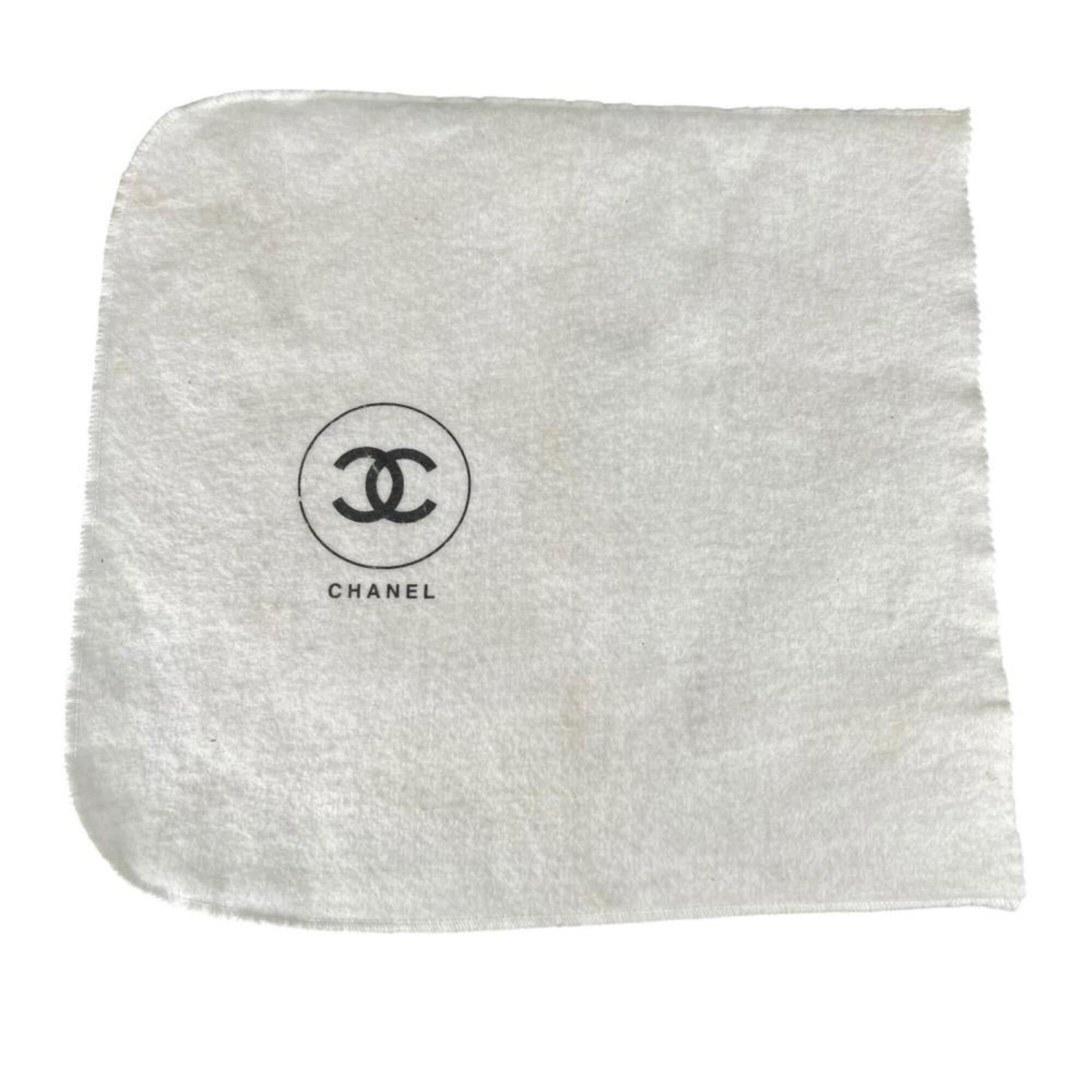 Chanel Black Grained Calfskin Shoulder Bag (Pre-Owned)