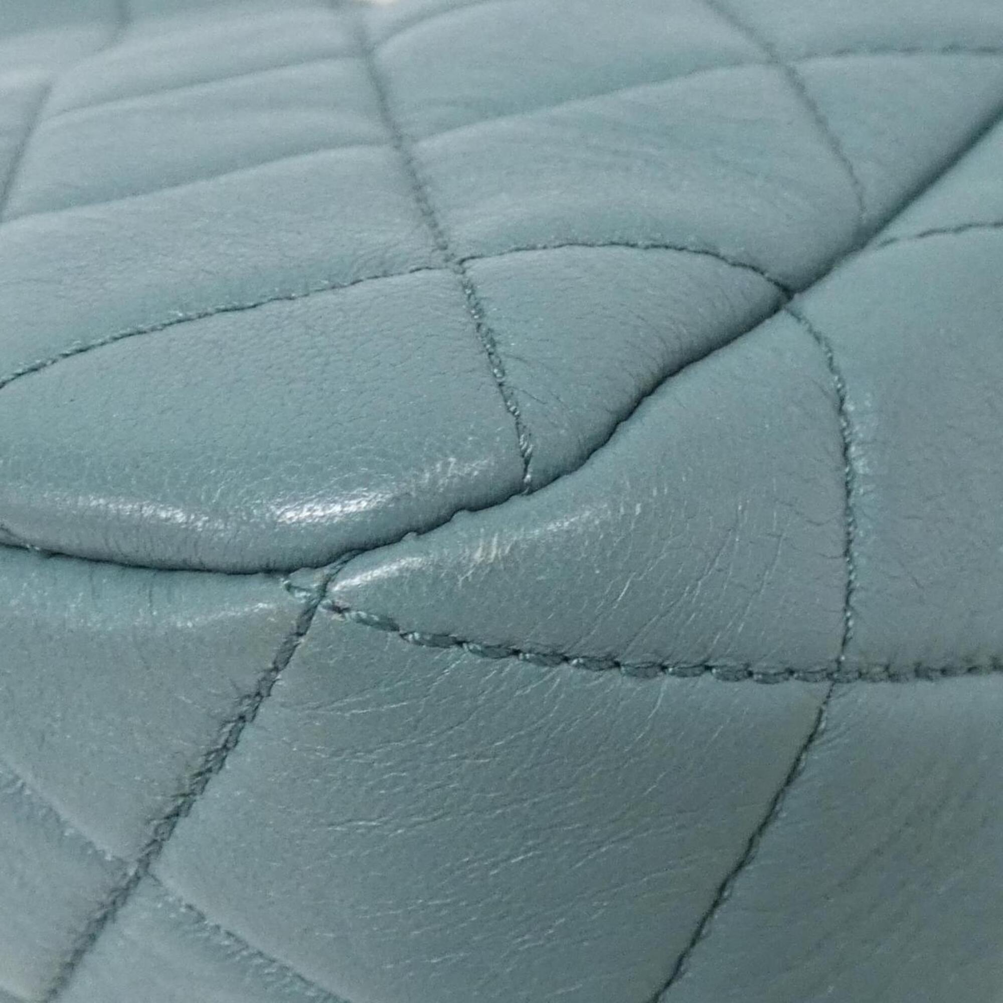 Chanel Green Leather Shoulder Bag (Pre-Owned)