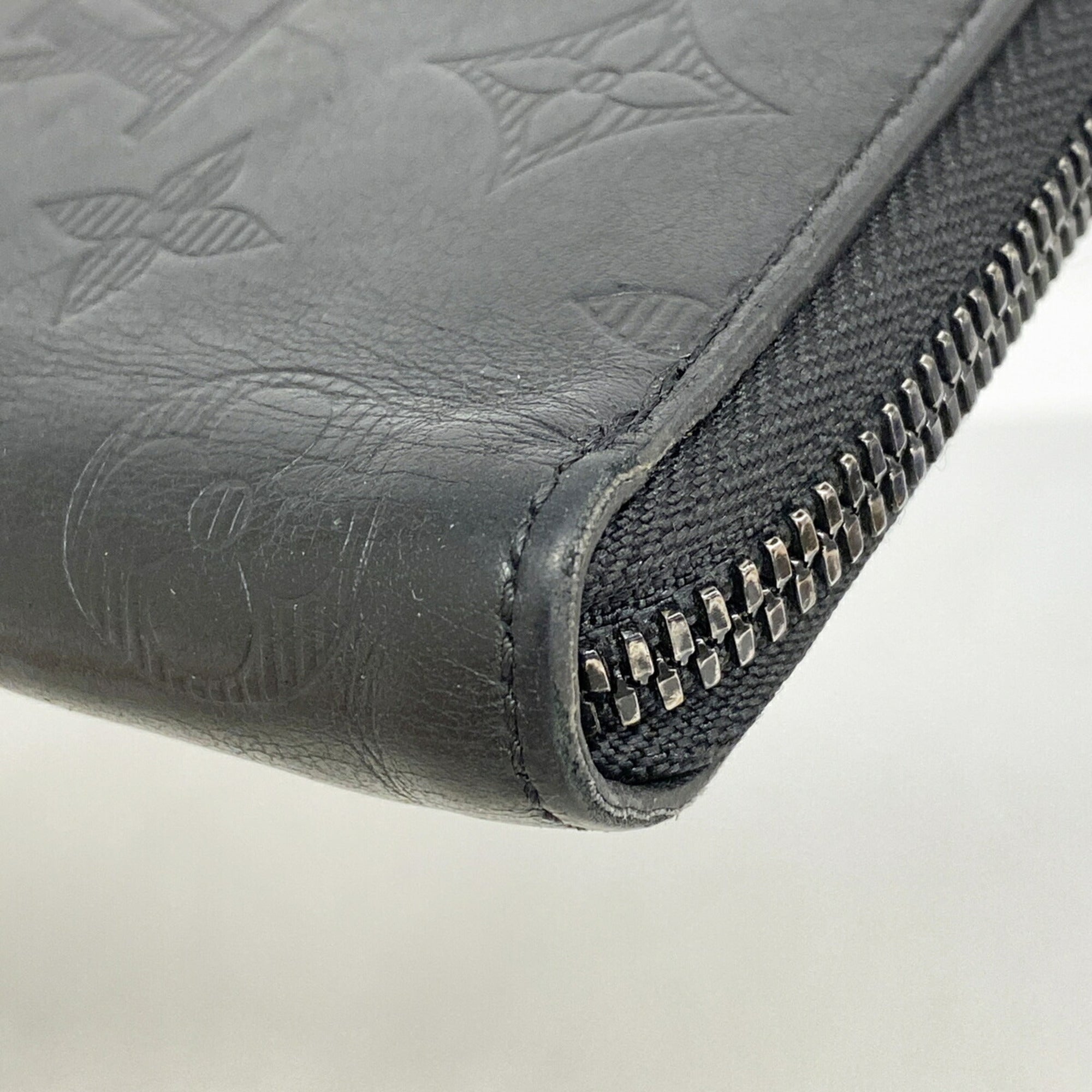 Louis Vuitton Noir Long Wallet (Bi-Fold) (Pre-Owned)