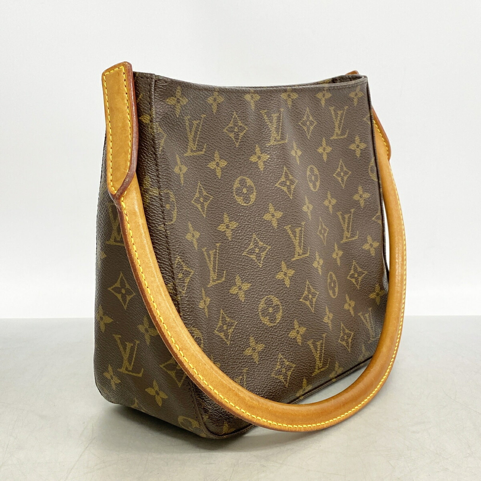 Louis Vuitton Brown Shoulder Bag (Pre-Owned)