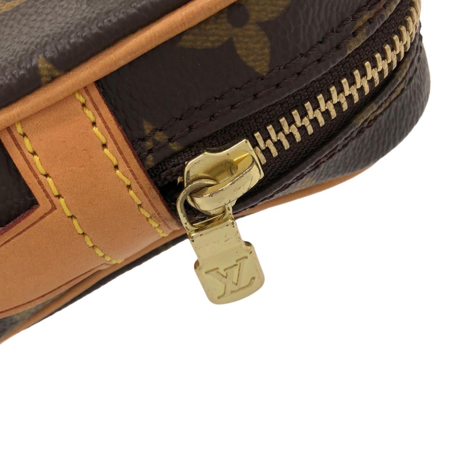 Louis Vuitton Marron Coated Canvas Shoulder Bag (Pre-Owned)