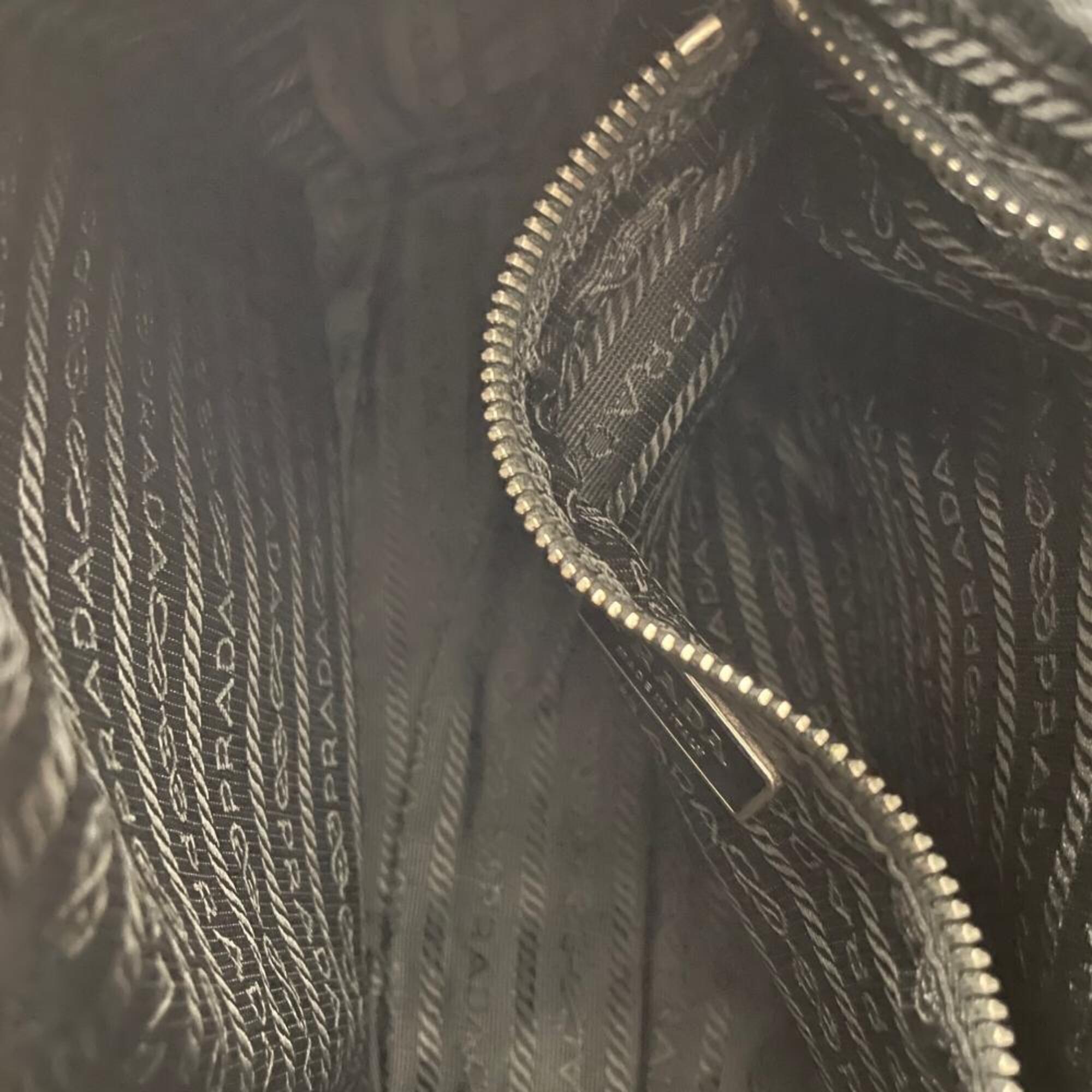 Prada Black Nylon Shoulder Bag (Pre-Owned)