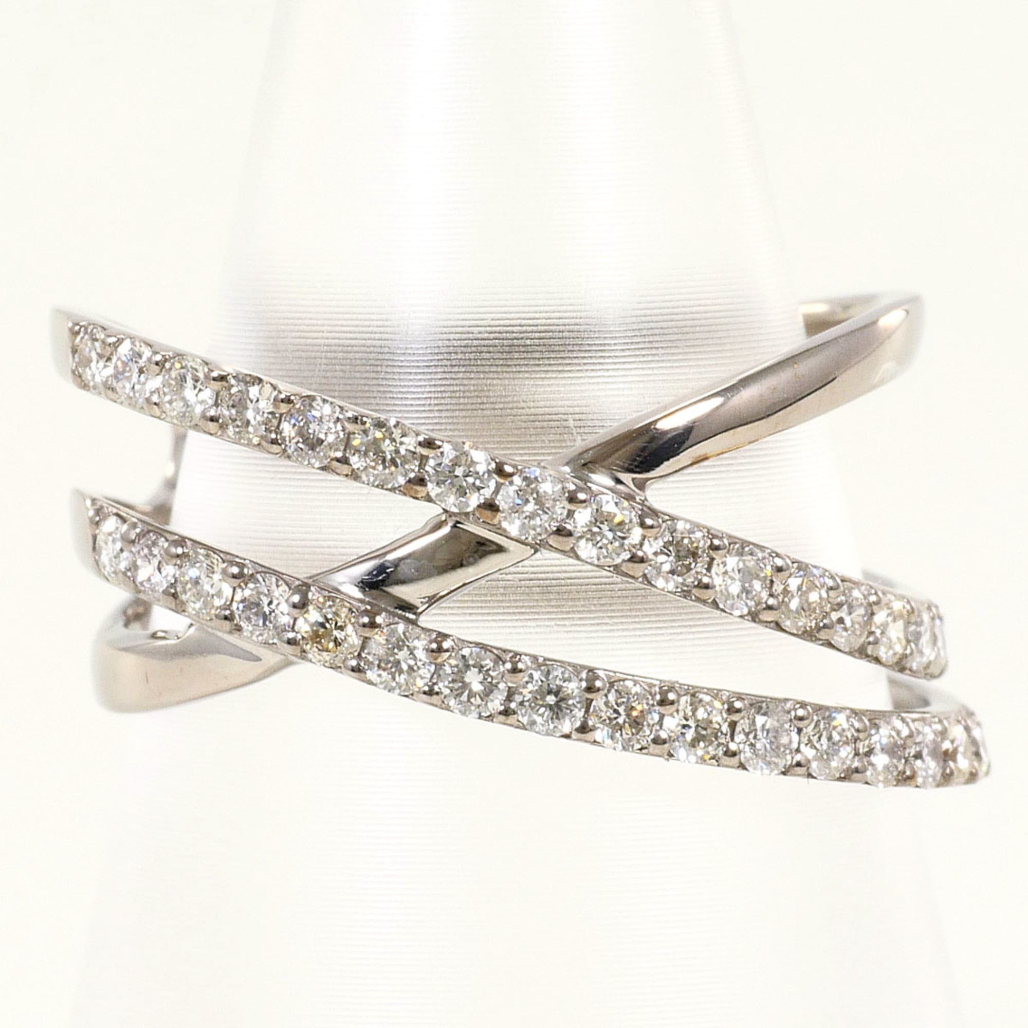 Unbranded White Gold White Gold (18K) Band Ring (Pre-Owned)
