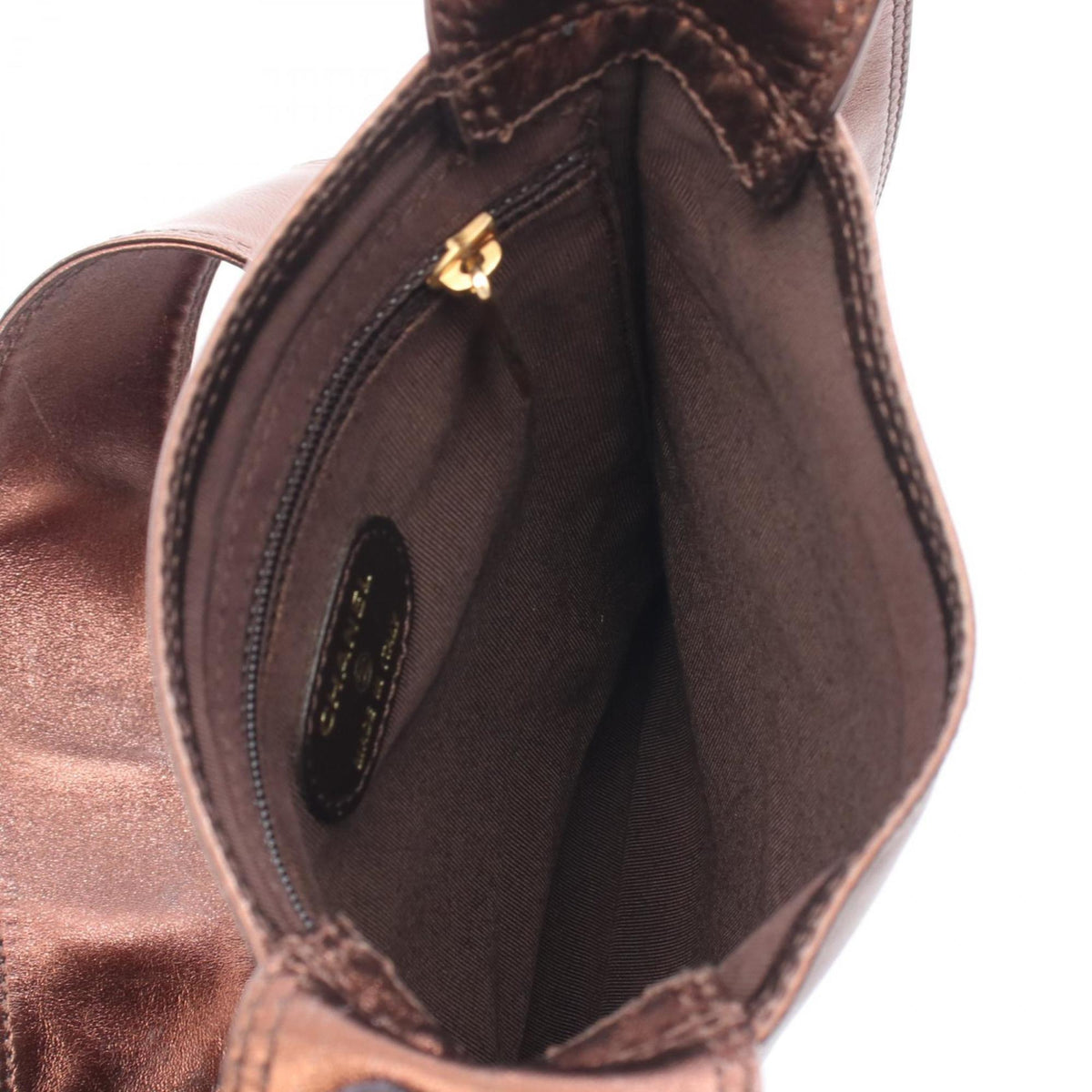 Chanel Brown Leather Shoulder Bag (Pre-Owned)