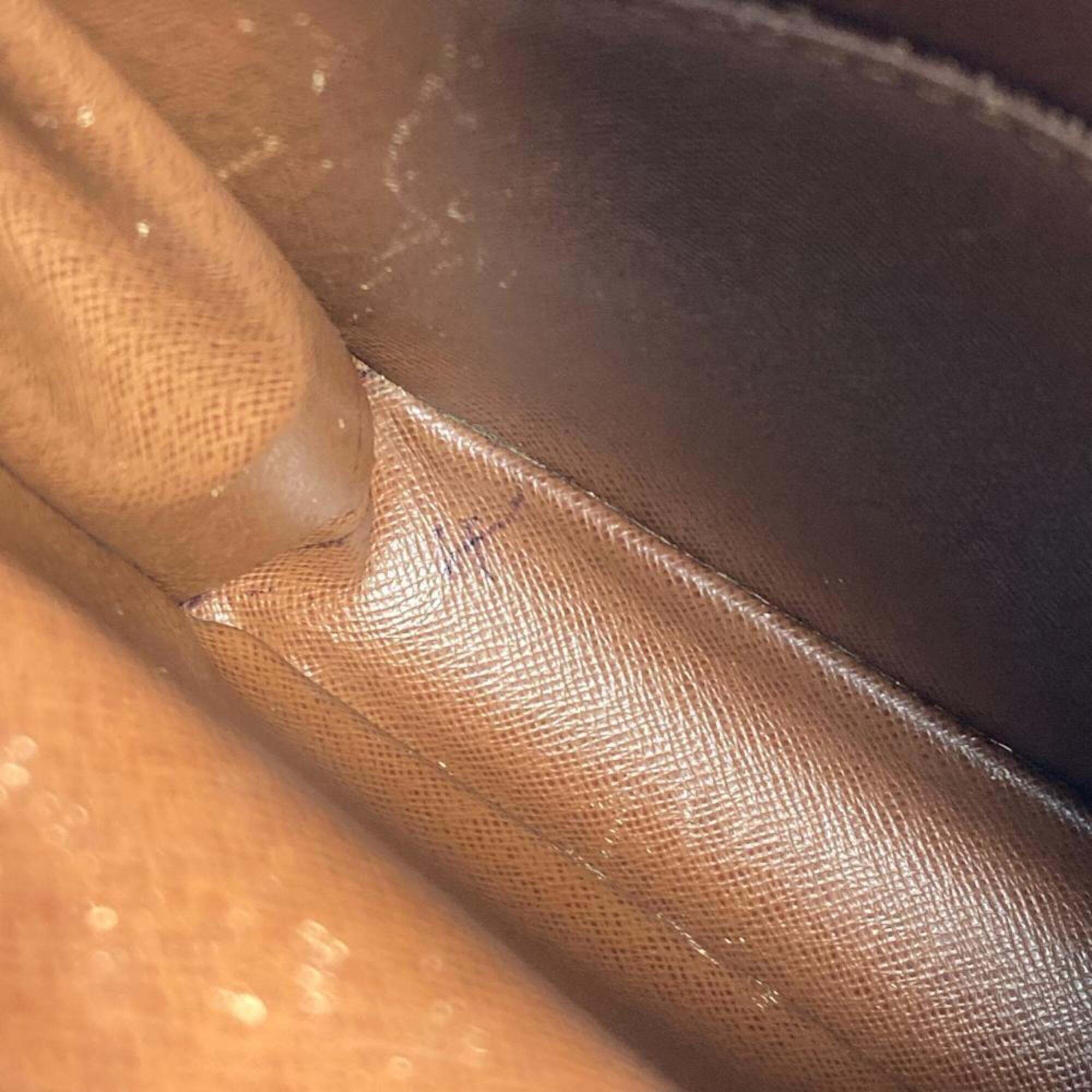 Louis Vuitton Brown Monogram Canvas Shoulder Bag (Pre-Owned)