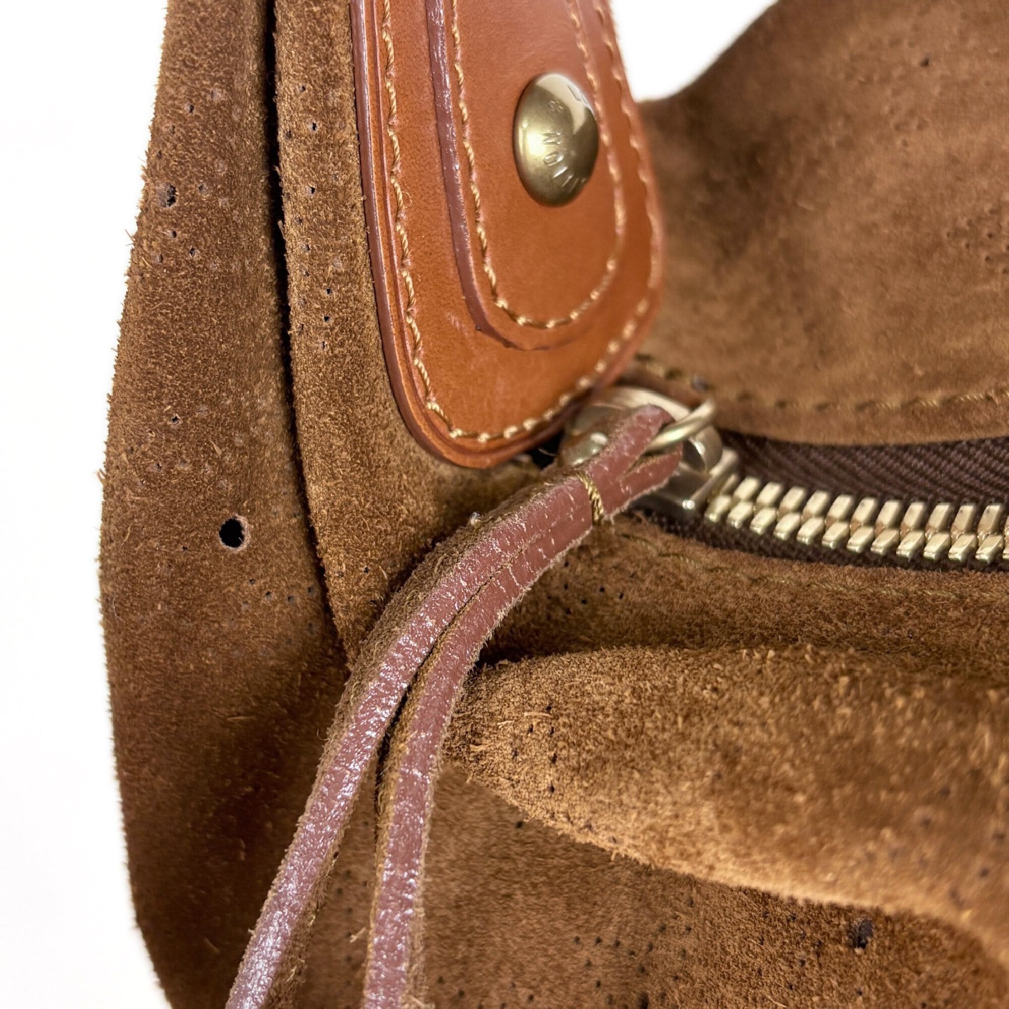 Louis Vuitton Cacao Suede Shoulder Bag (Pre-Owned)