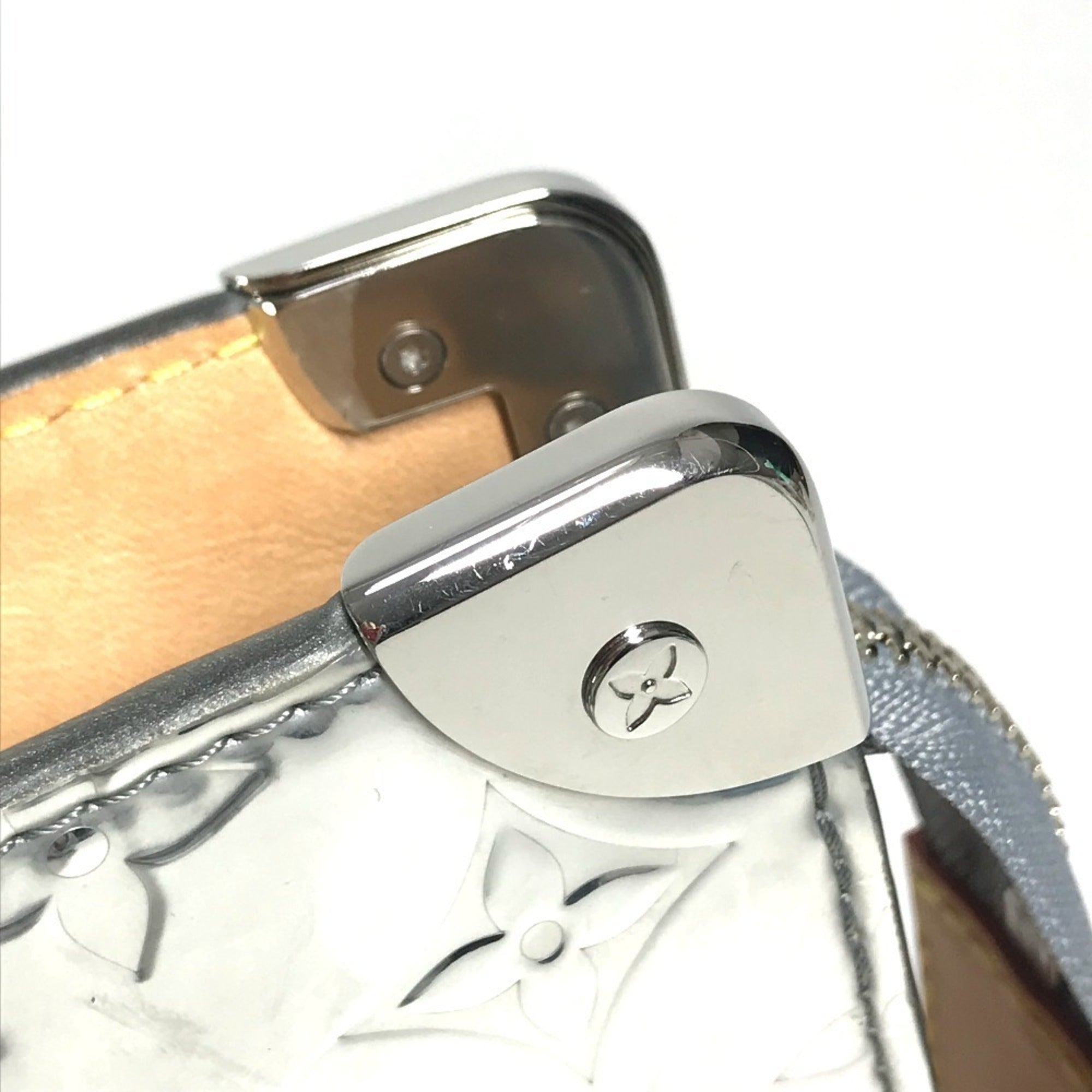 Louis Vuitton Silver Leather Clutch Bag Handbag Pochette Pouch (Pre-Owned)