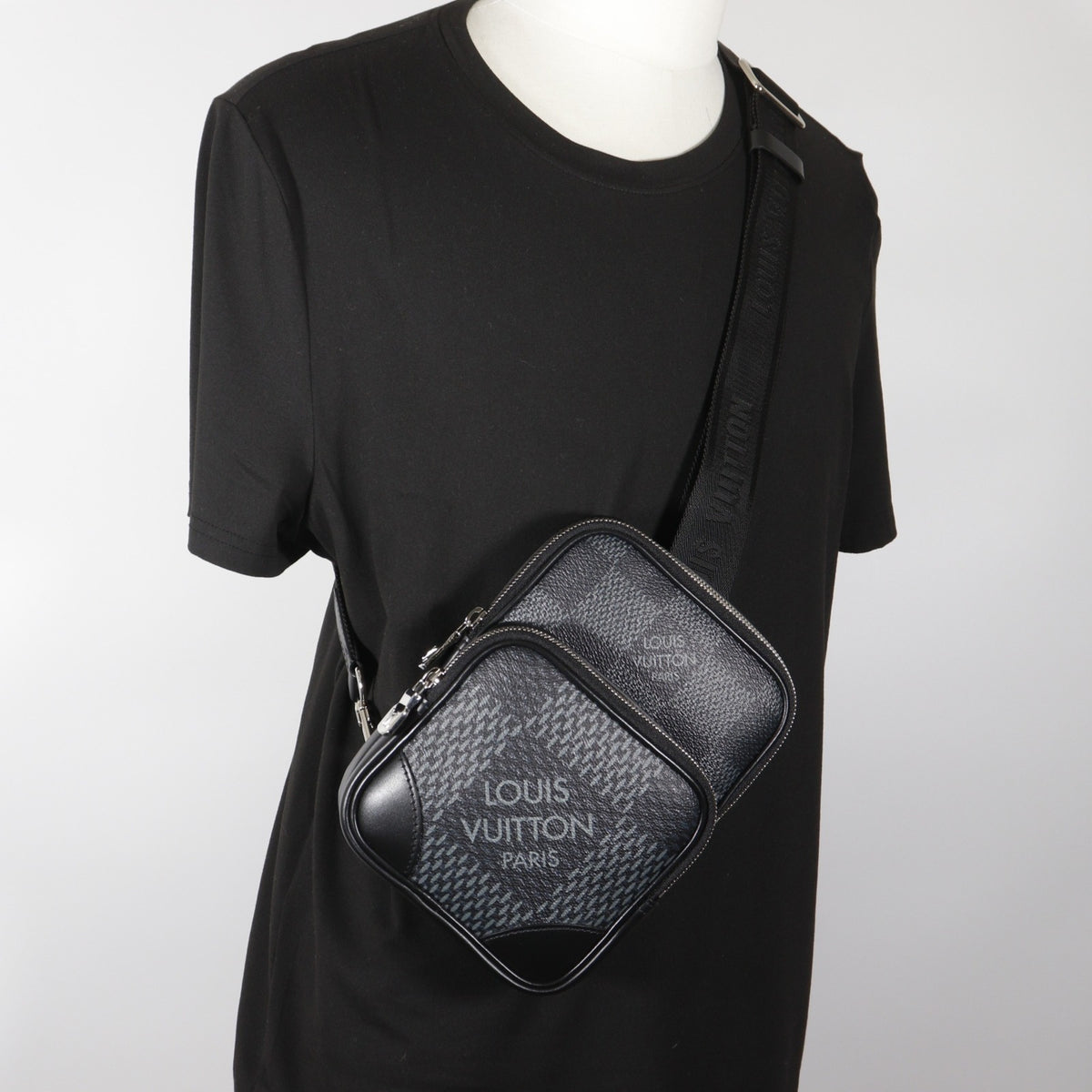 Louis Vuitton Black Damier Graphite Shoulder Bag Sling Bag (Pre-Owned)