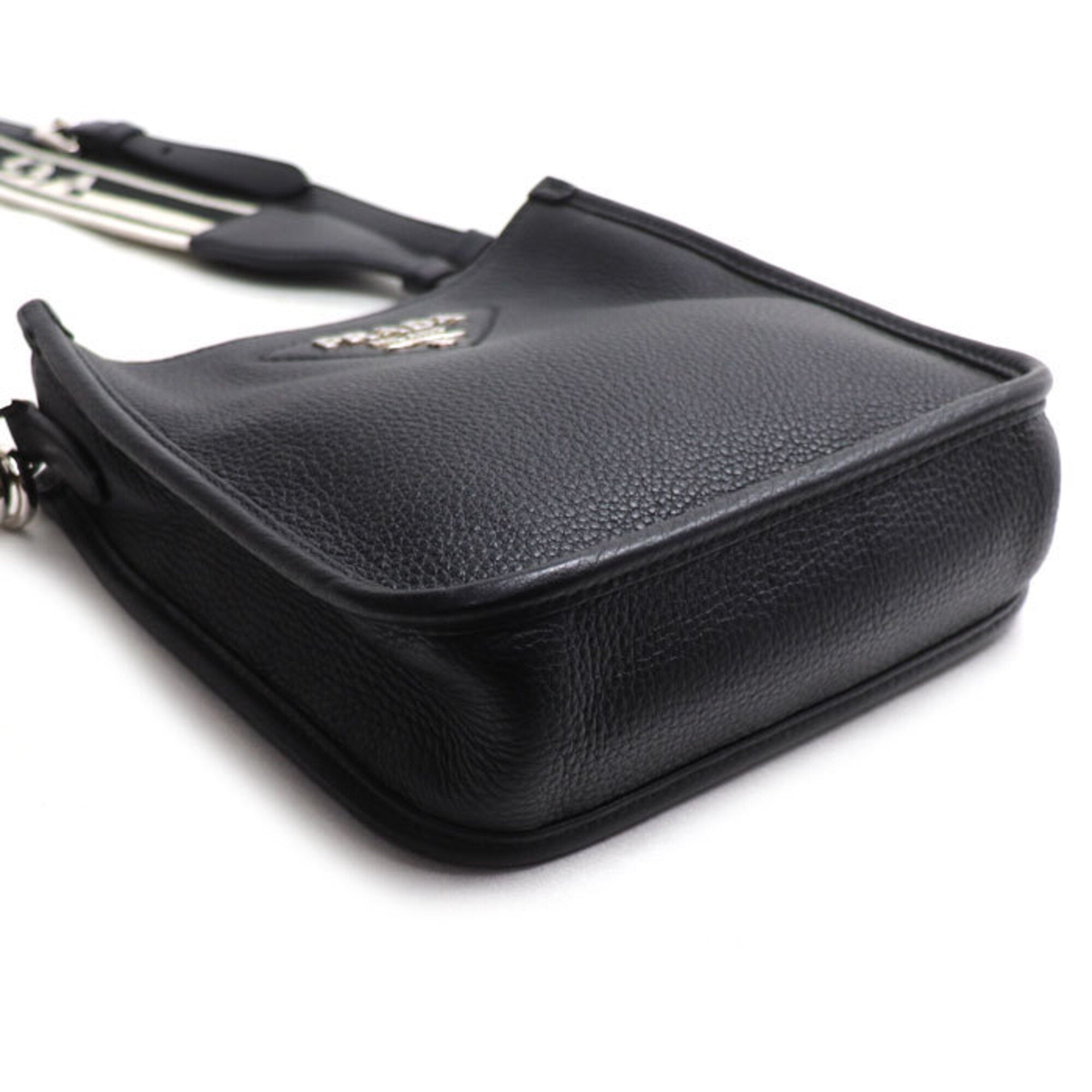 Prada Black Leather Shoulder Bag (Pre-Owned)