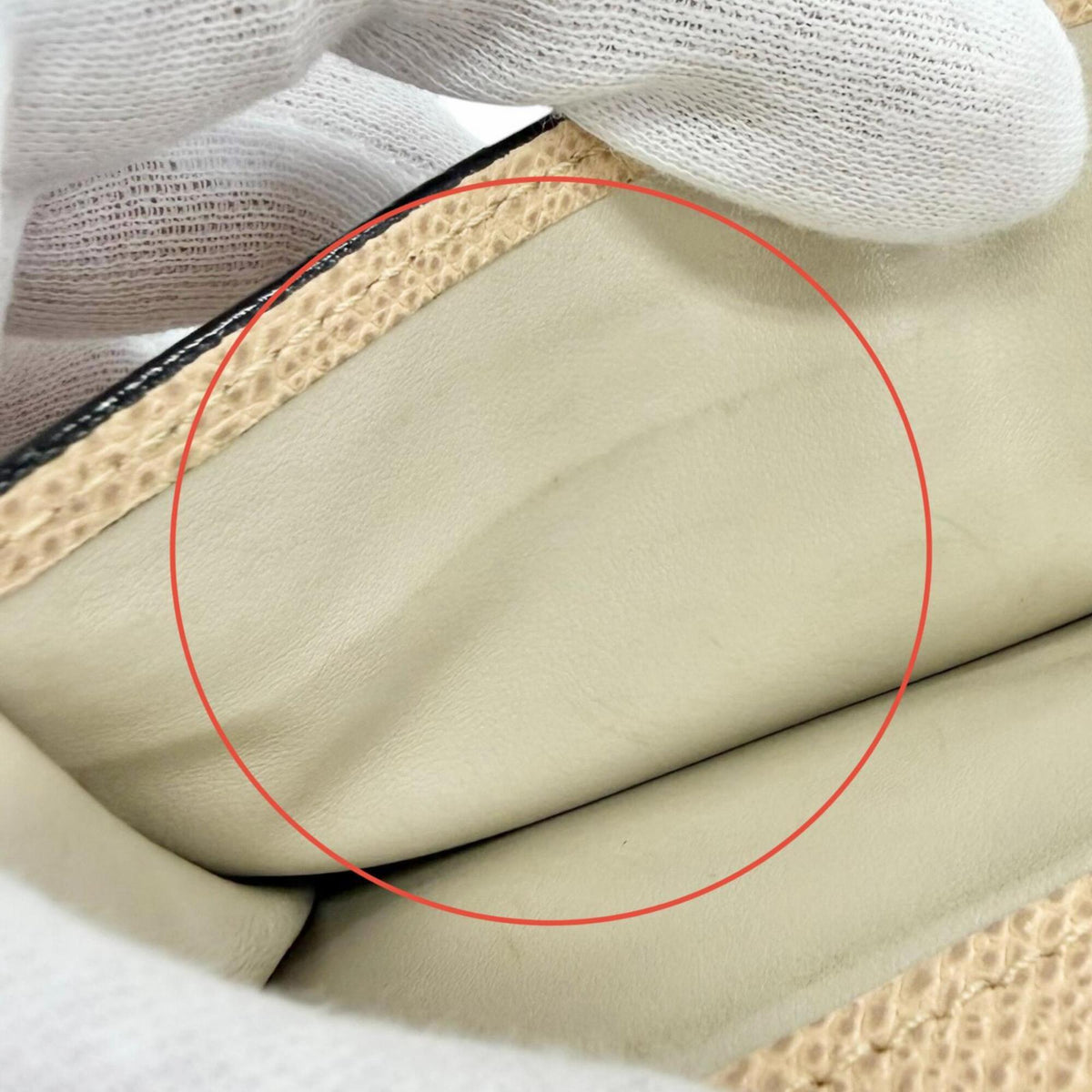 Valextra Beige Leather Wallet (Bi-Fold) (Pre-Owned)