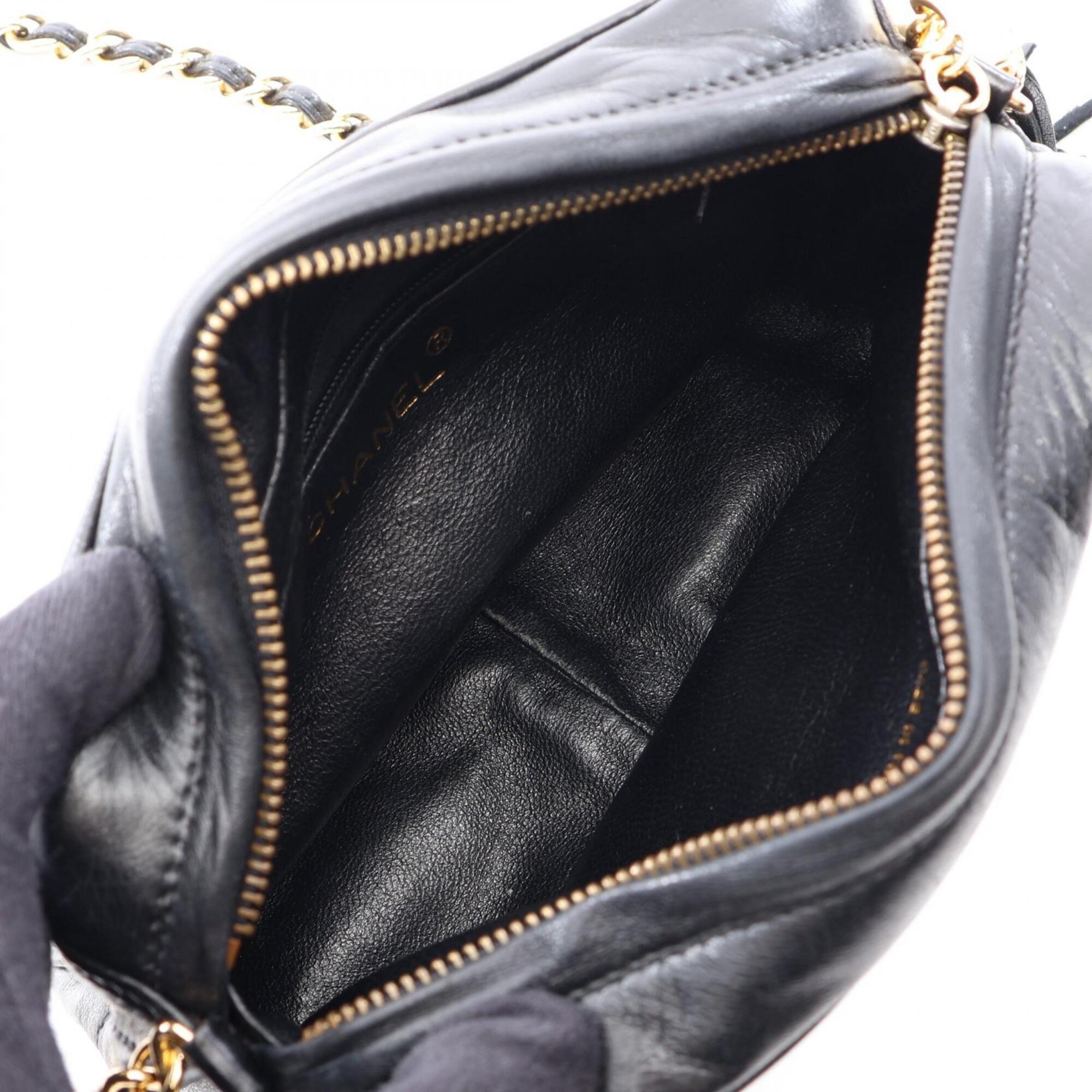 Chanel 2.55 Black Leather Handbag Shoulder Bag (Pre-Owned)