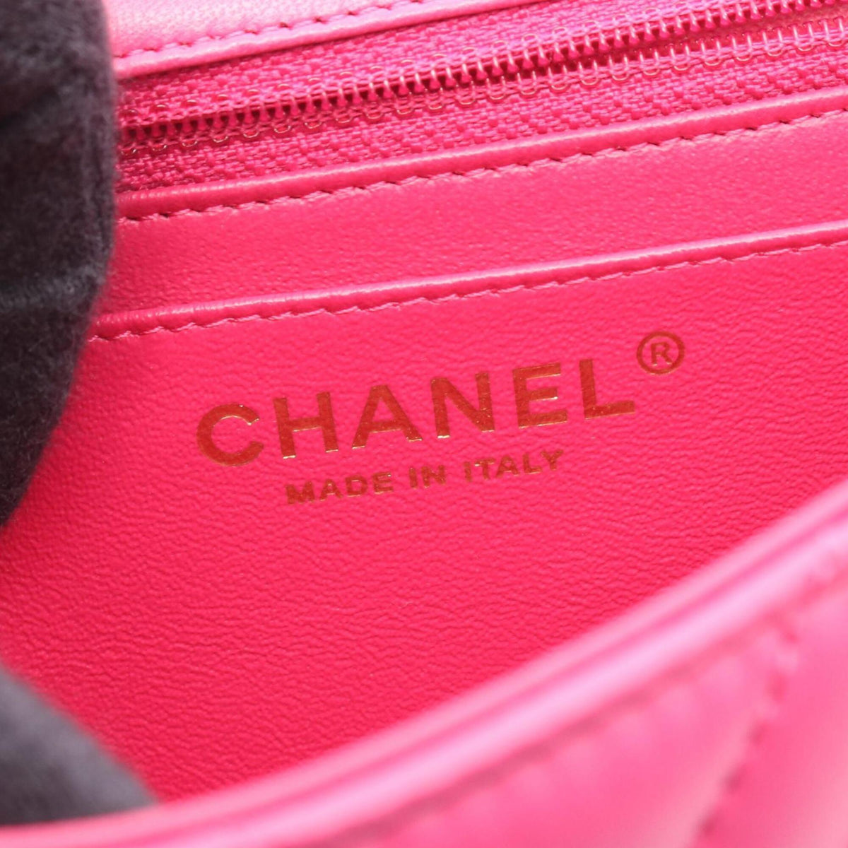 Chanel Pink Leather Handbag Shoulder Bag (Pre-Owned)