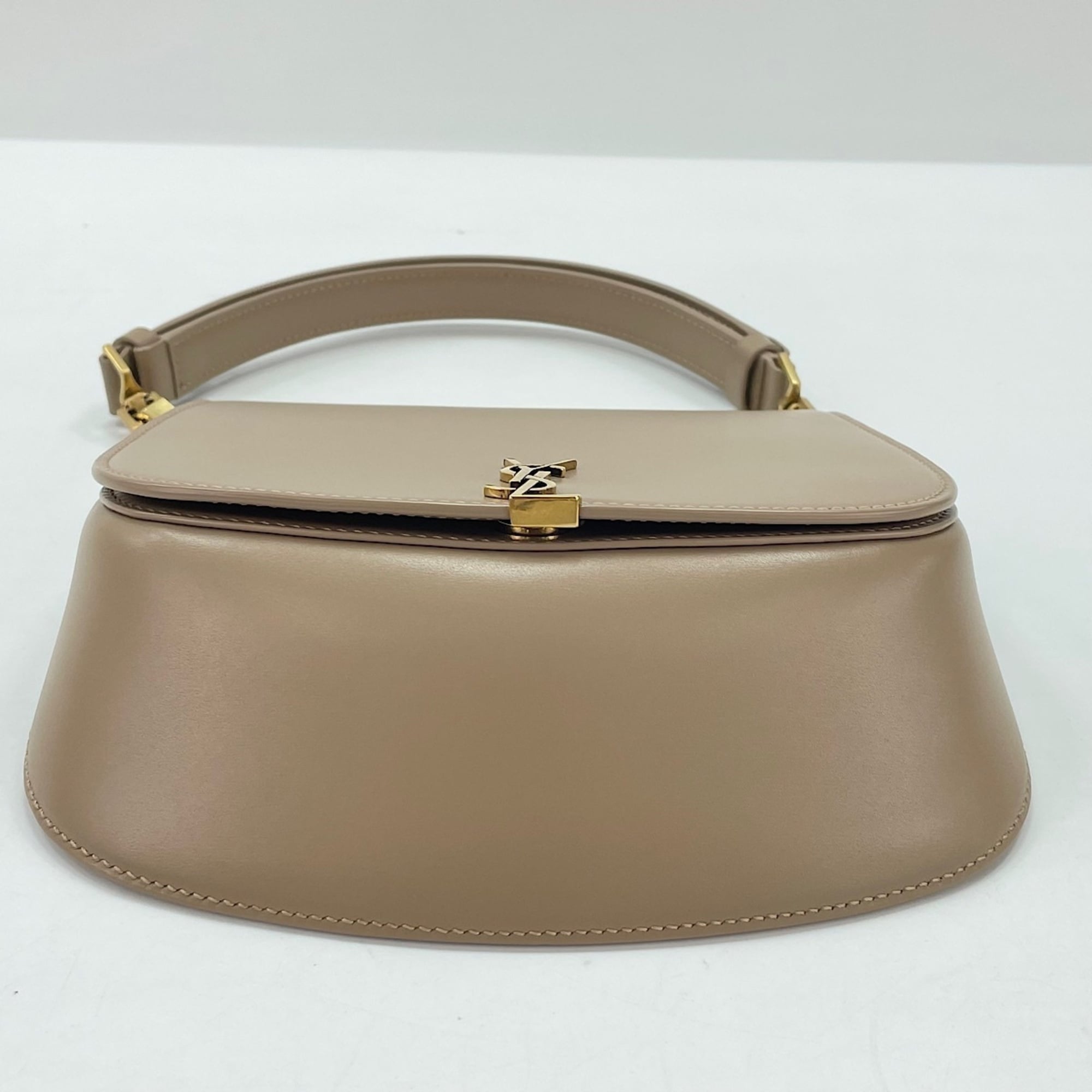 Yves Saint Laurent Beige Shoulder Bag (Pre-Owned)