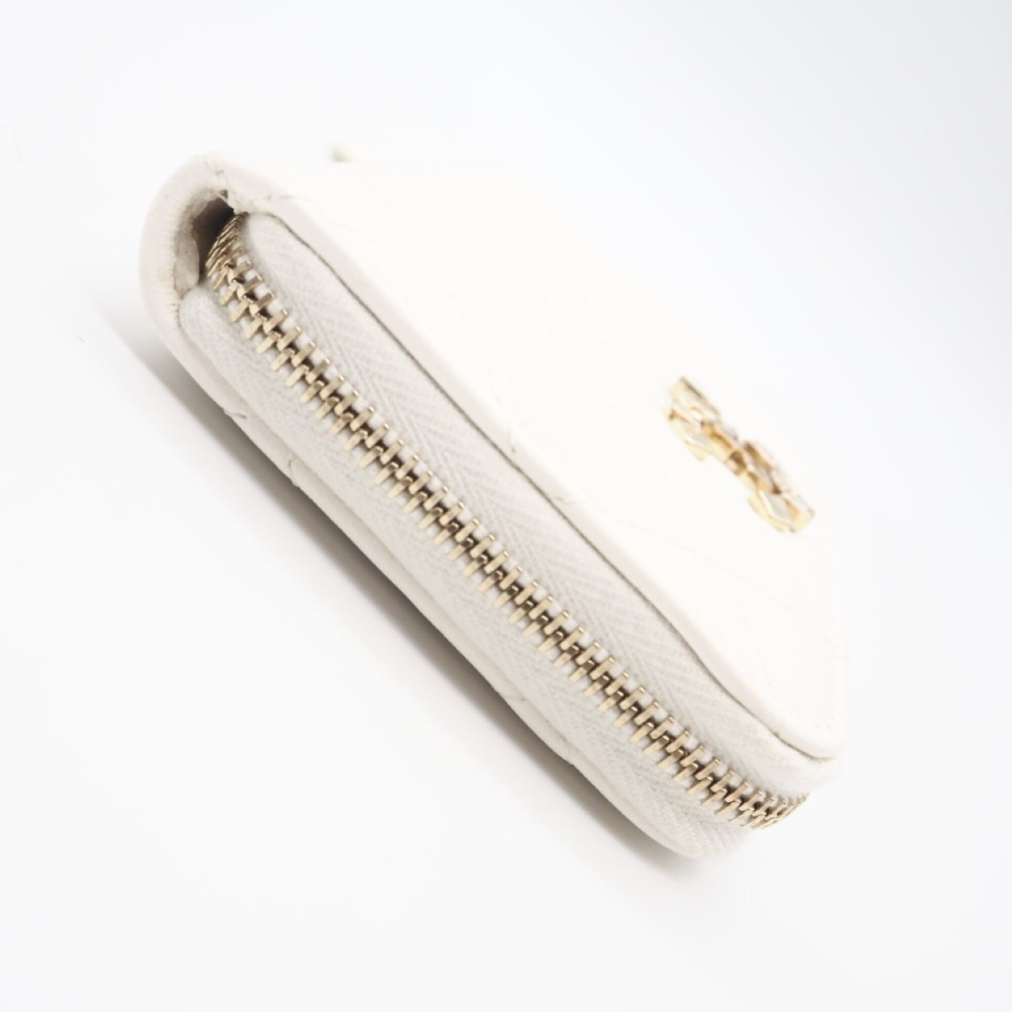 Chanel Matelasse White Leather Coin Purse/Coin Case (Pre-Owned)