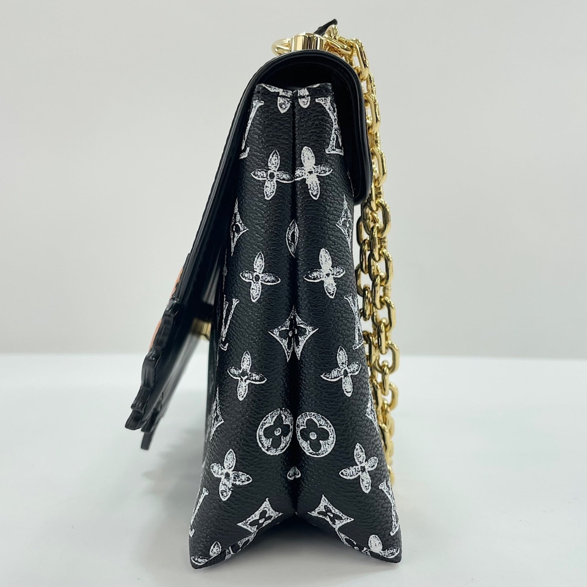Louis Vuitton Multi-Color Pochette Shoulder Bag (Pre-Owned)