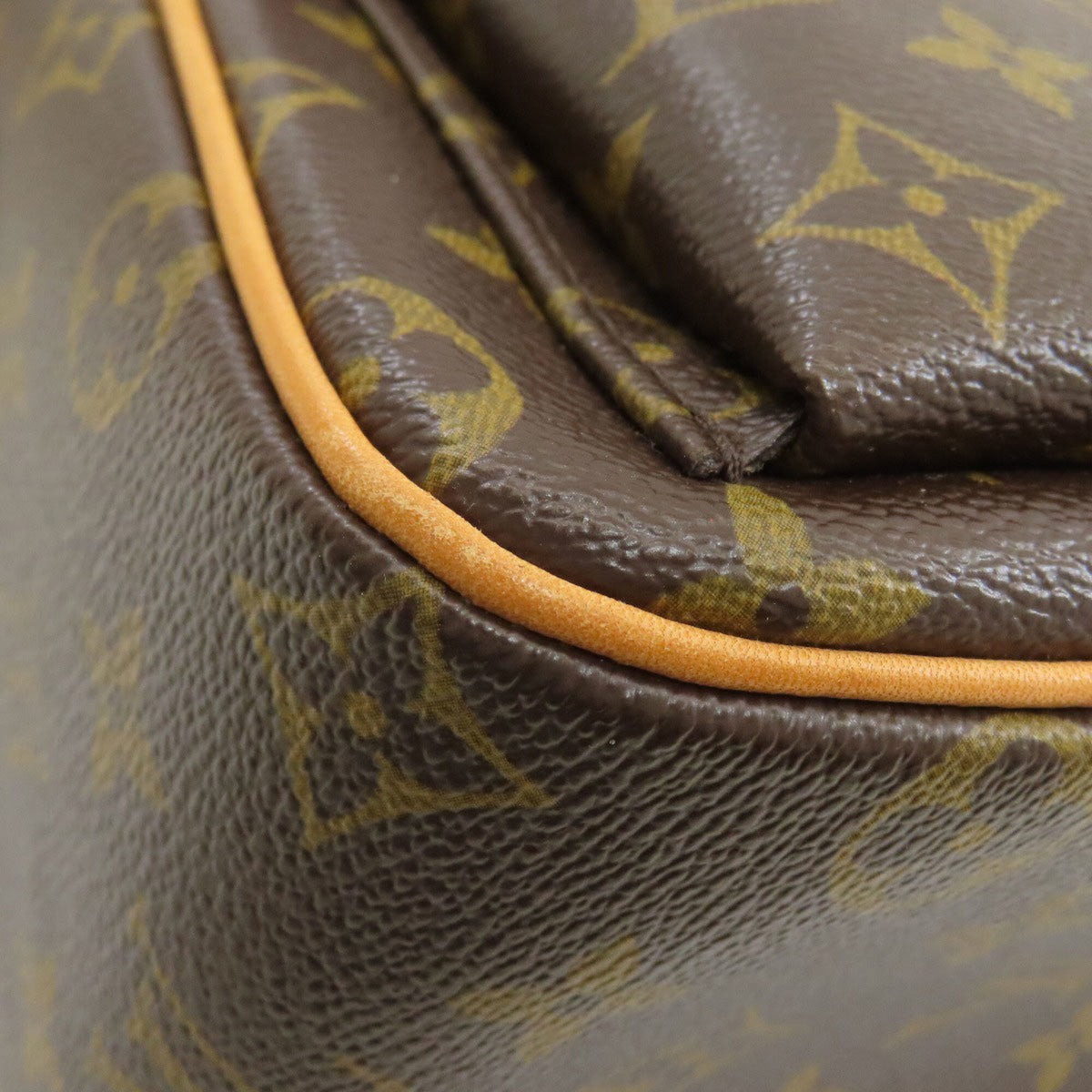 Louis Vuitton Brown Monogram Monogram Canvas Shoulder Bag (Pre-Owned)