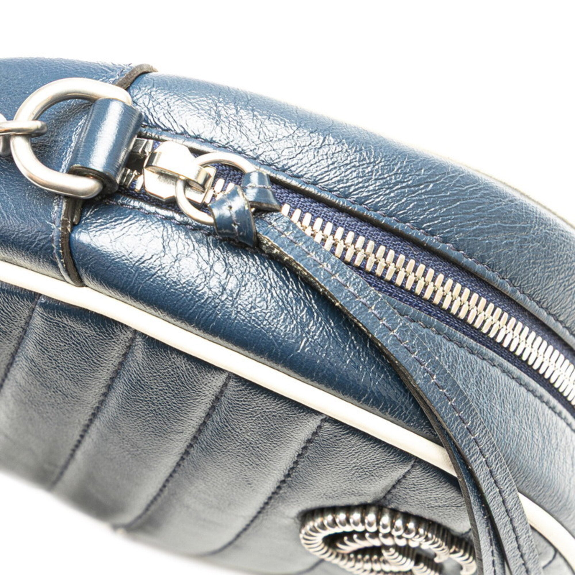 Gucci Navy White Leather Shoulder Bag (Pre-Owned)