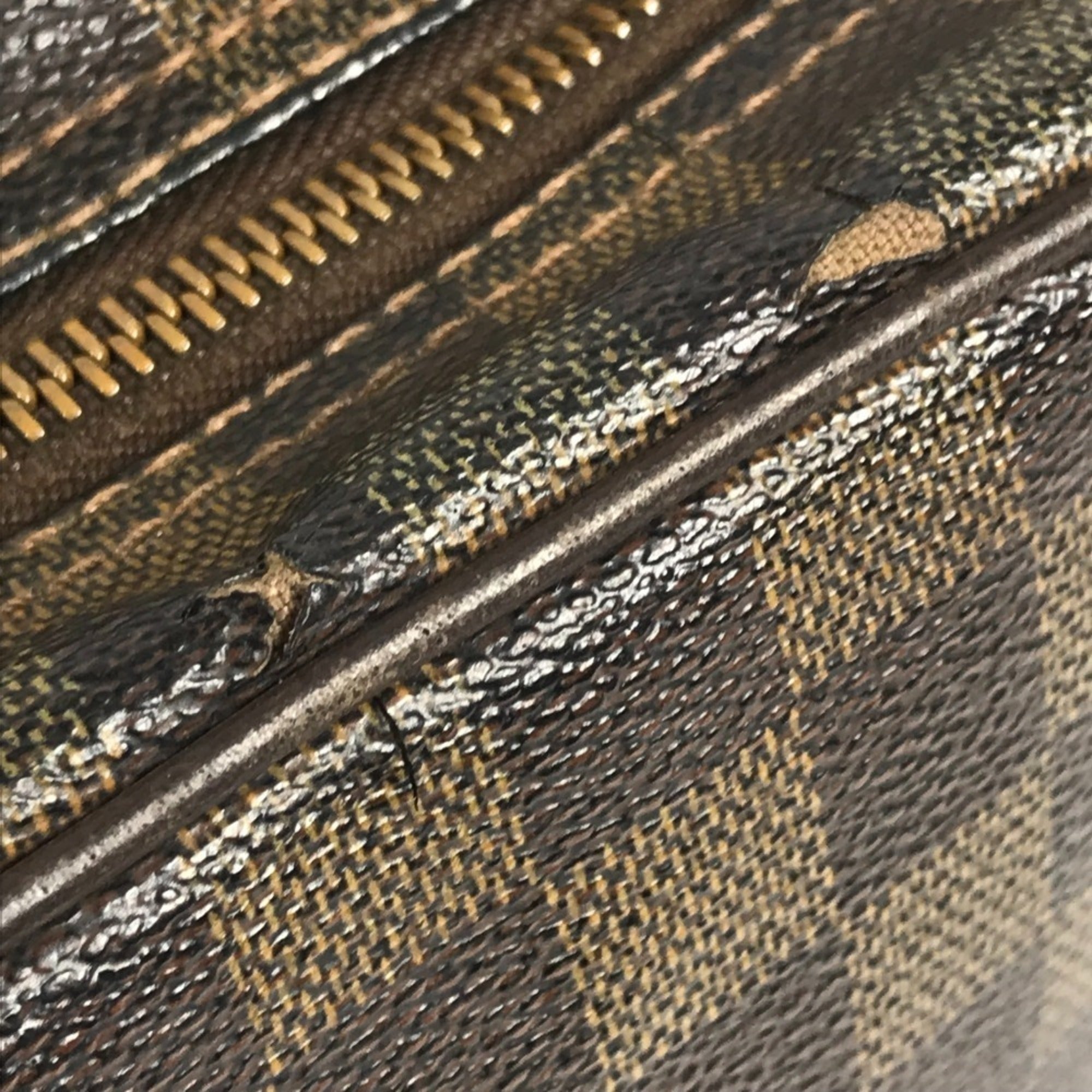 Louis Vuitton Brown Ebene Damier Canvas Pochette Shoulder Bag (Pre-Owned)