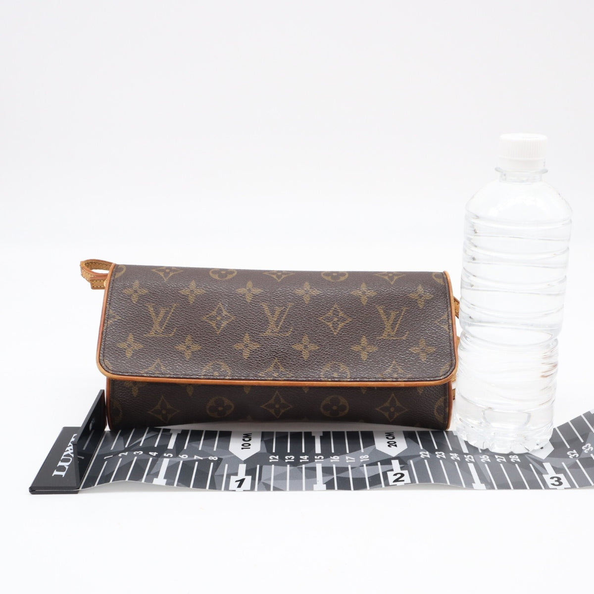 Louis Vuitton Beige Brown Monogram Coated Canvas Leather Pochette Shoulder Bag (Pre-Owned)