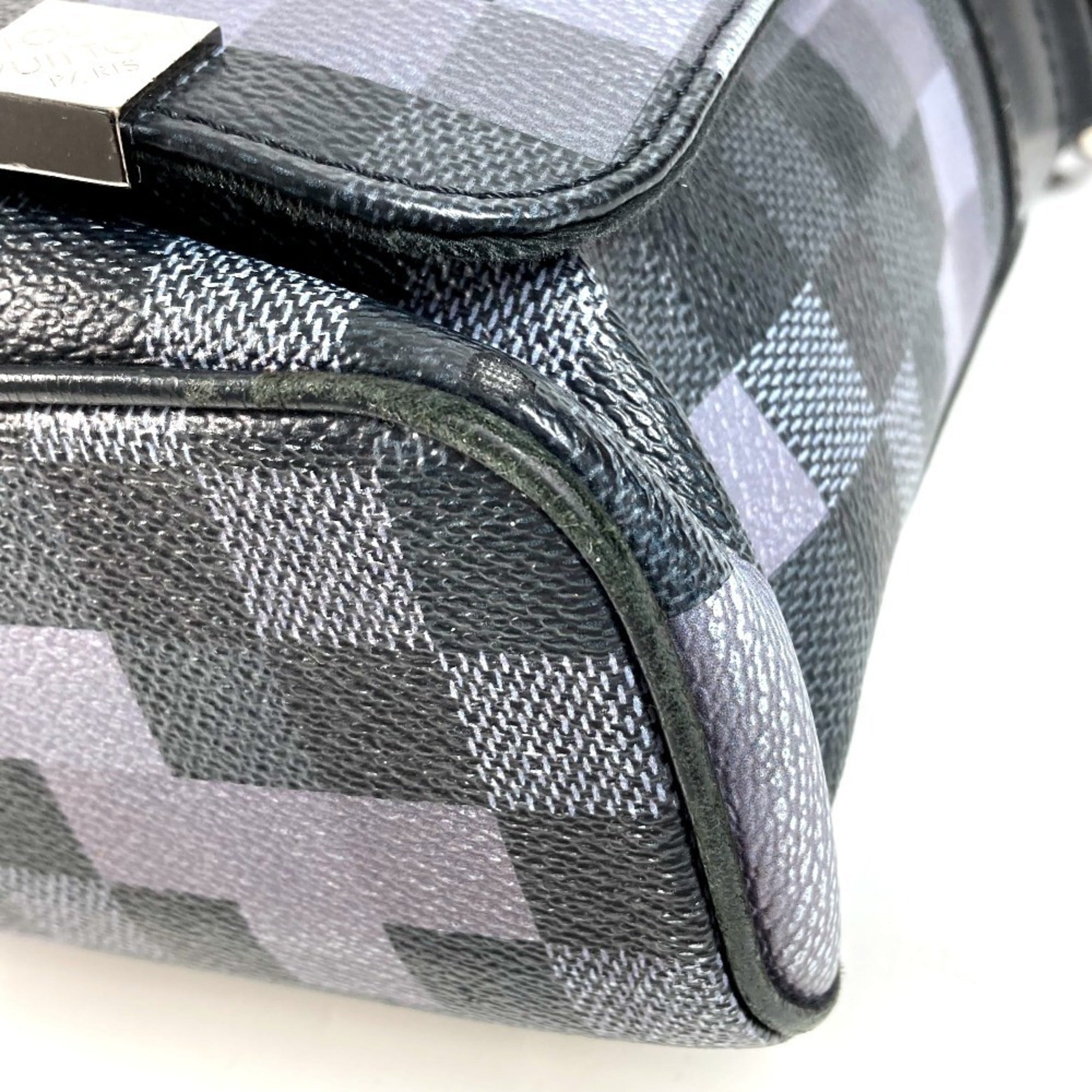 Louis Vuitton Black Damier Graphite Shoulder Bag (Pre-Owned)