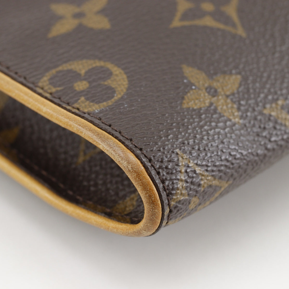 Louis Vuitton Monogram Brown Monogram Shoulder Bag (Pre-Owned)