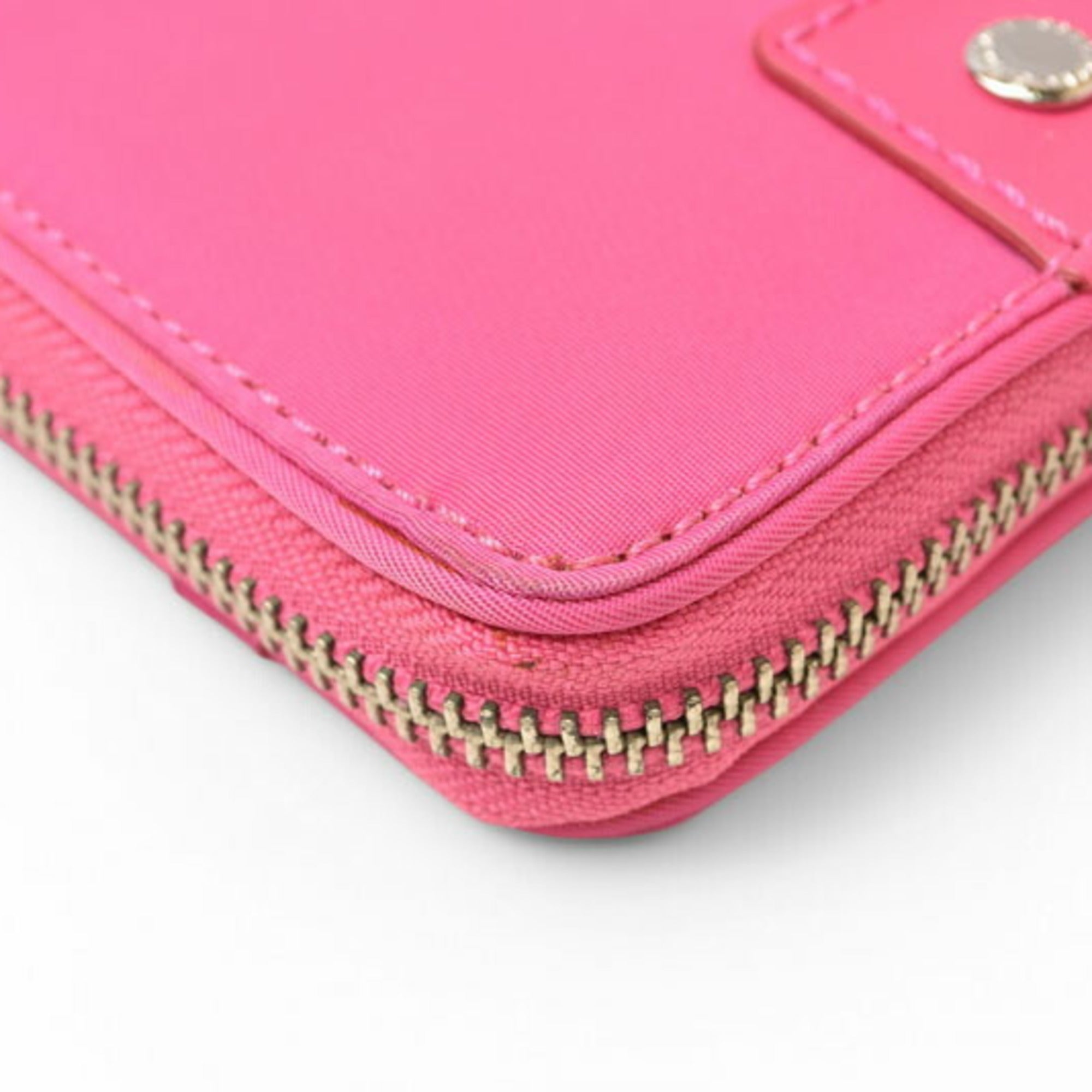 Marc By Marc Jacobs Pink Nylon Long Wallet (Bi-Fold) (Pre-Owned)